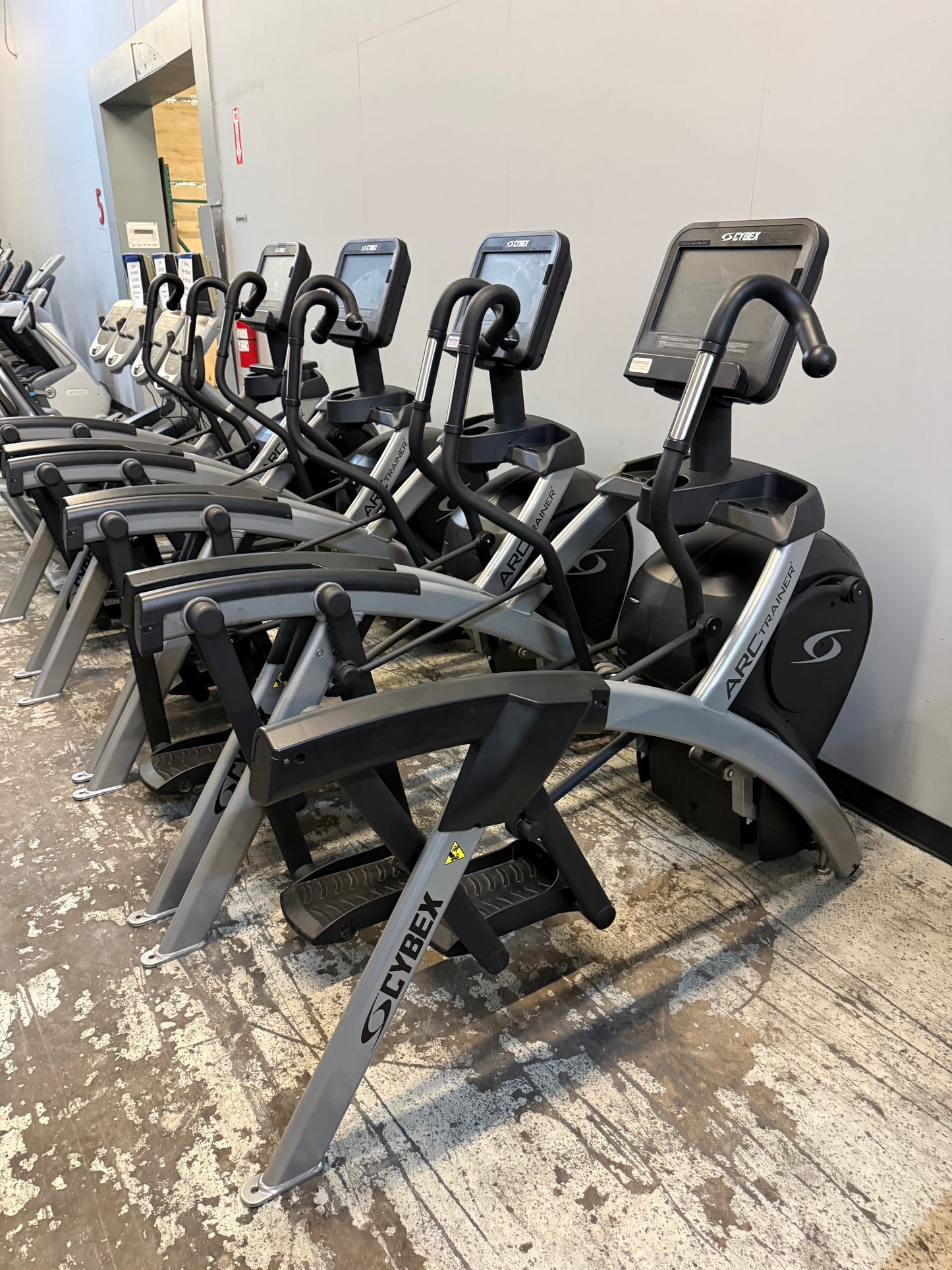 Cybex Arc Trainer R Series 70T Total Body SE3HD *Refurbished*