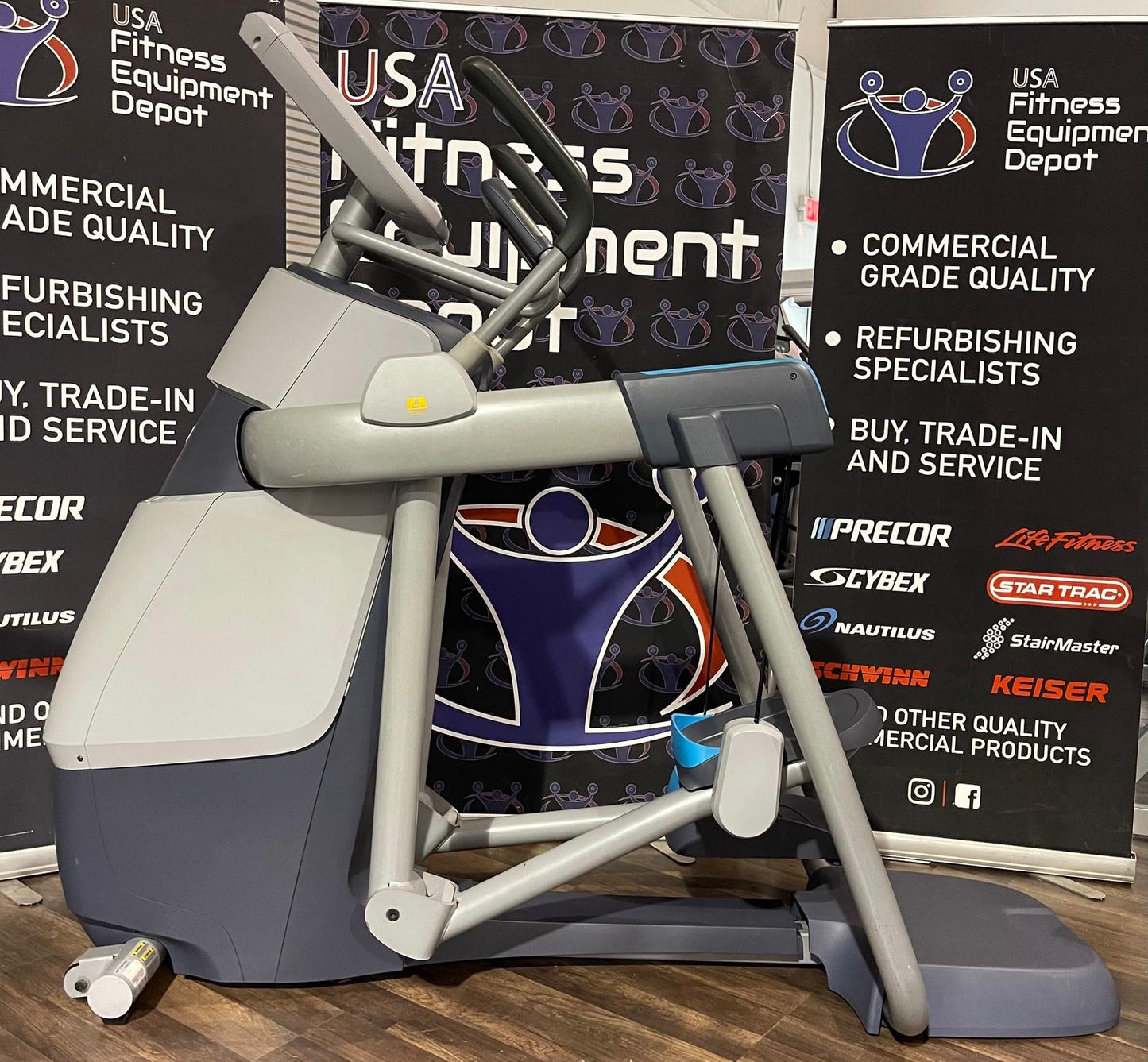 Precor AMT 835 Open Stride Elliptical P30 Console *REFURBISHED*