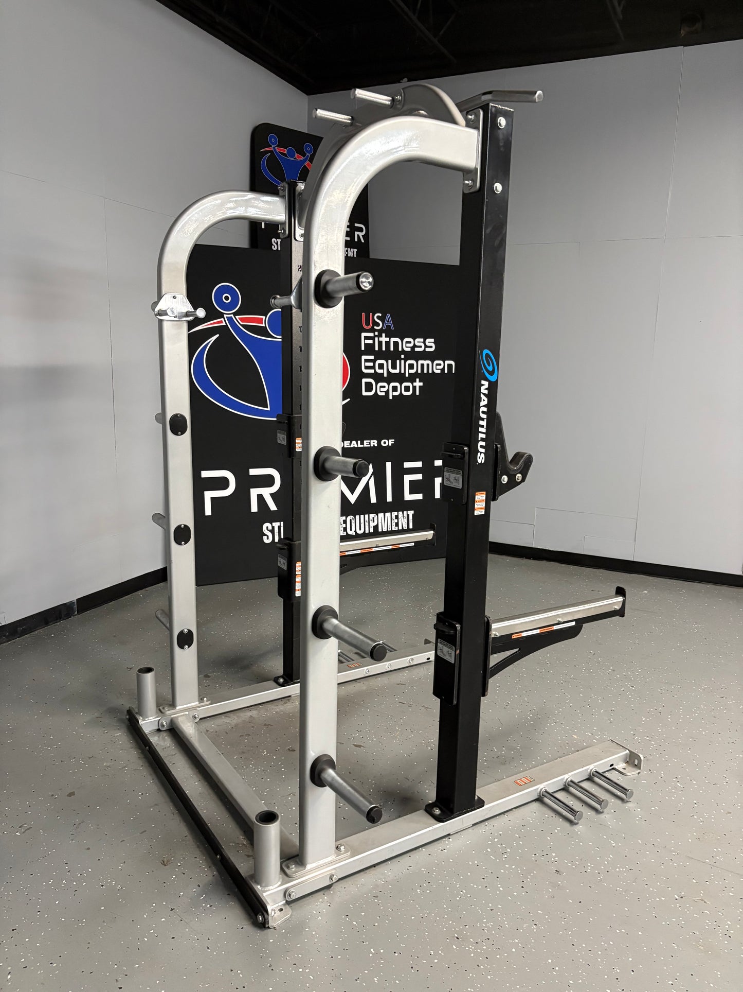 Nautilus Half Rack