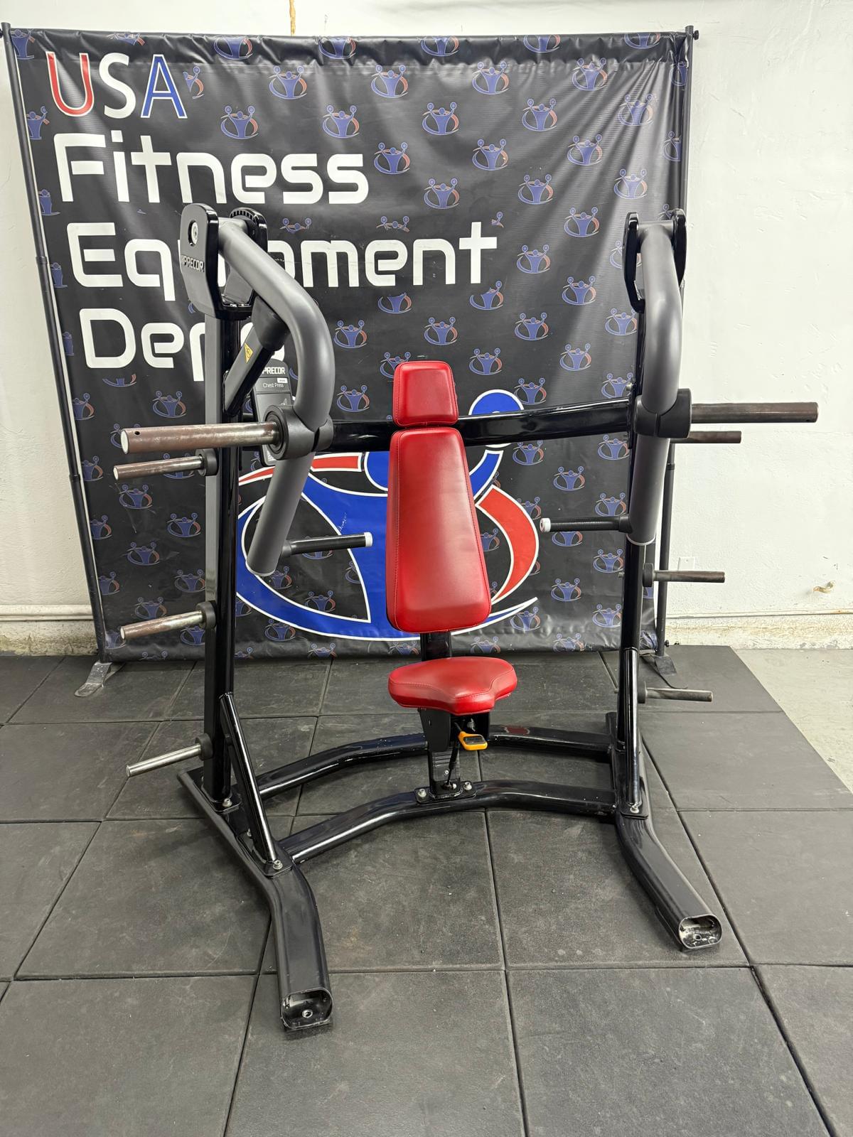 Precor Discovery Series Plate Loaded Chest Press - weight lifting machines with pulleys, image 5