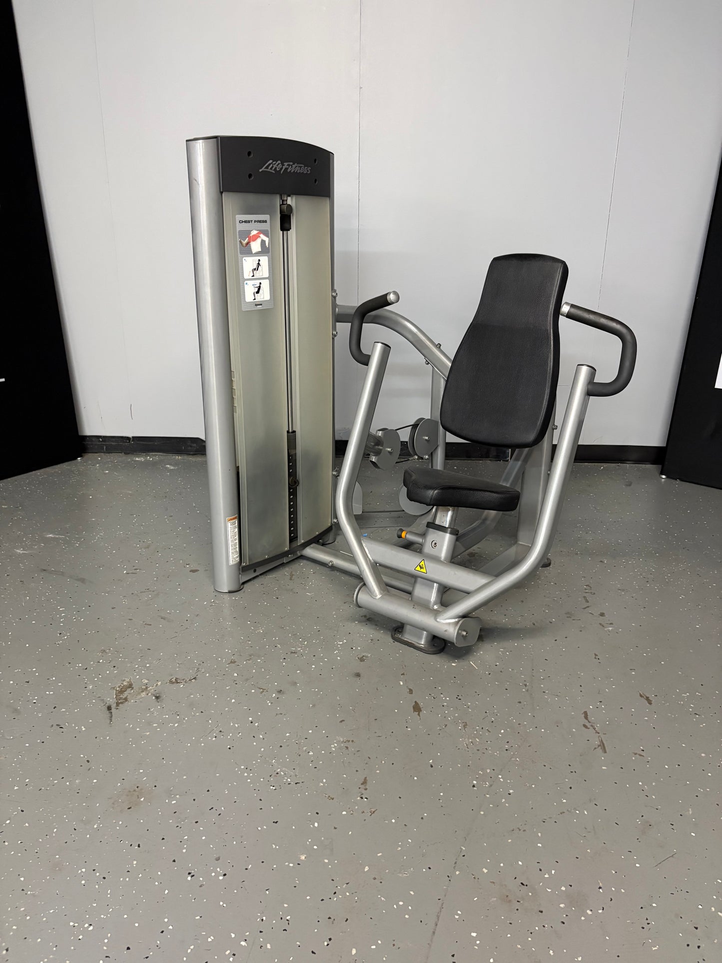 Life Fitness Vitality Series Chest Press