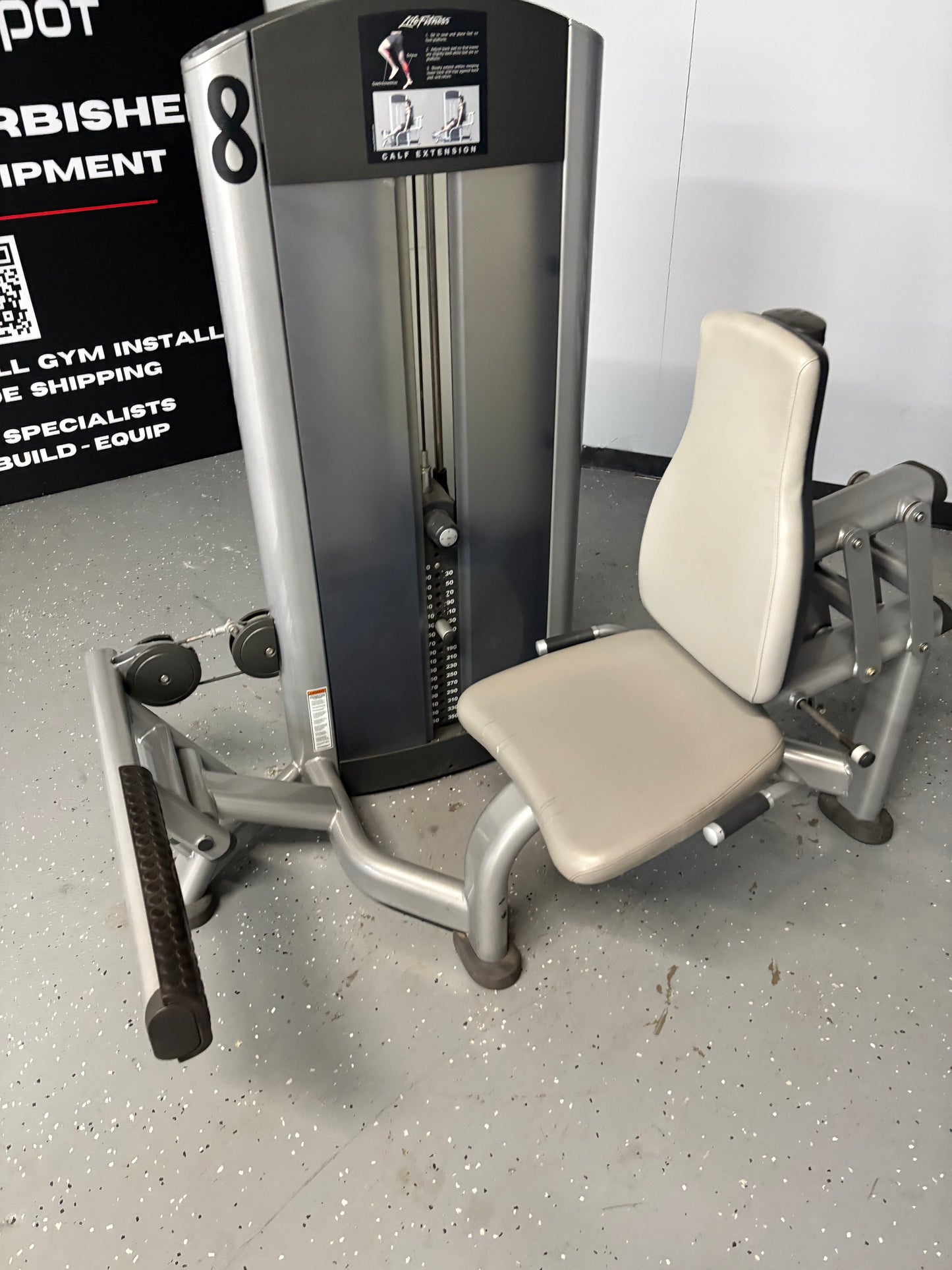 Life Fitness Signature Series Seated Calf