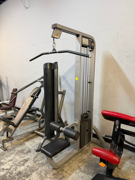 Life Fitness PRO2 Lat Pulldown *Refurbished*