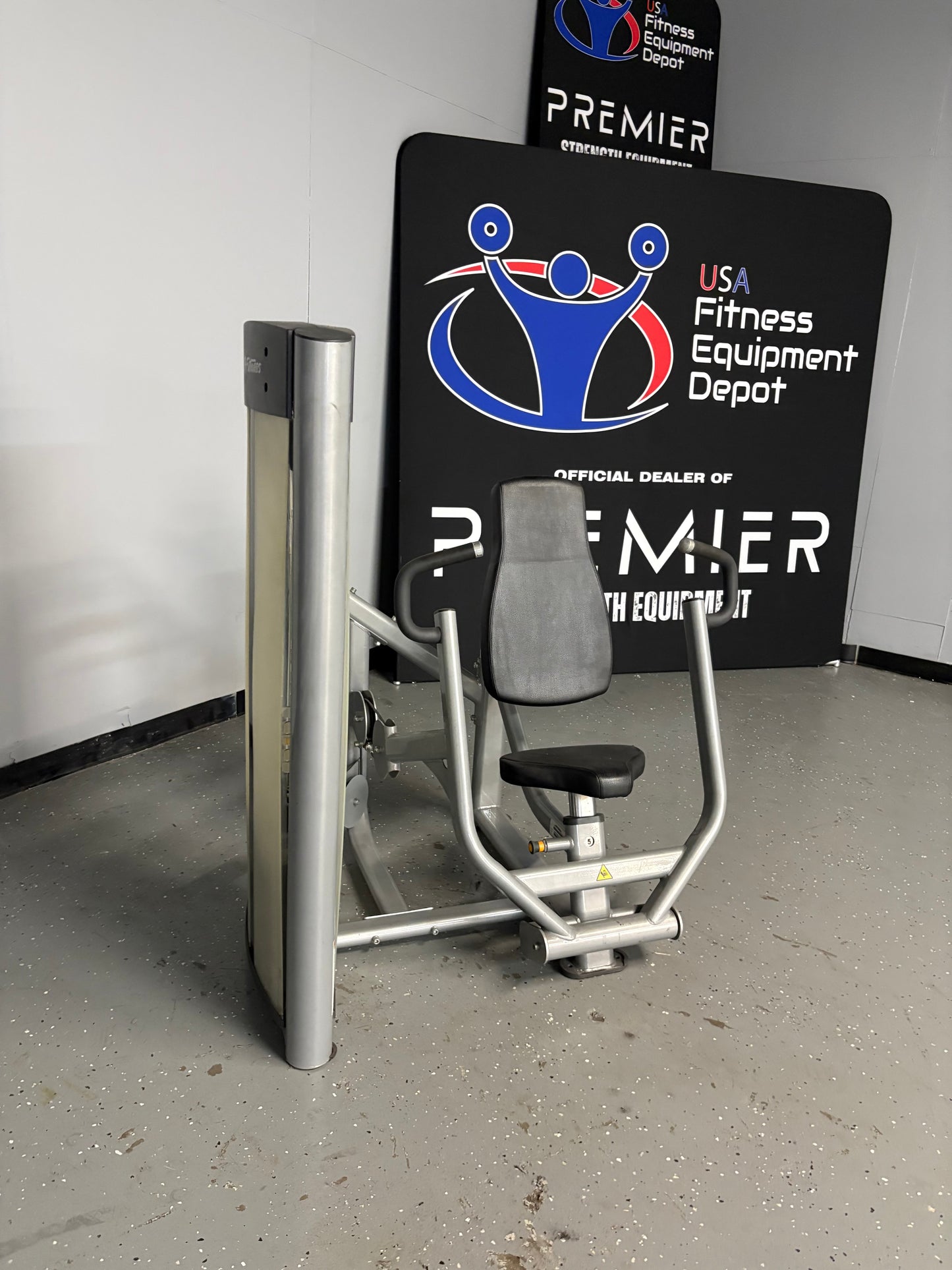 Life Fitness Vitality Series Chest Press