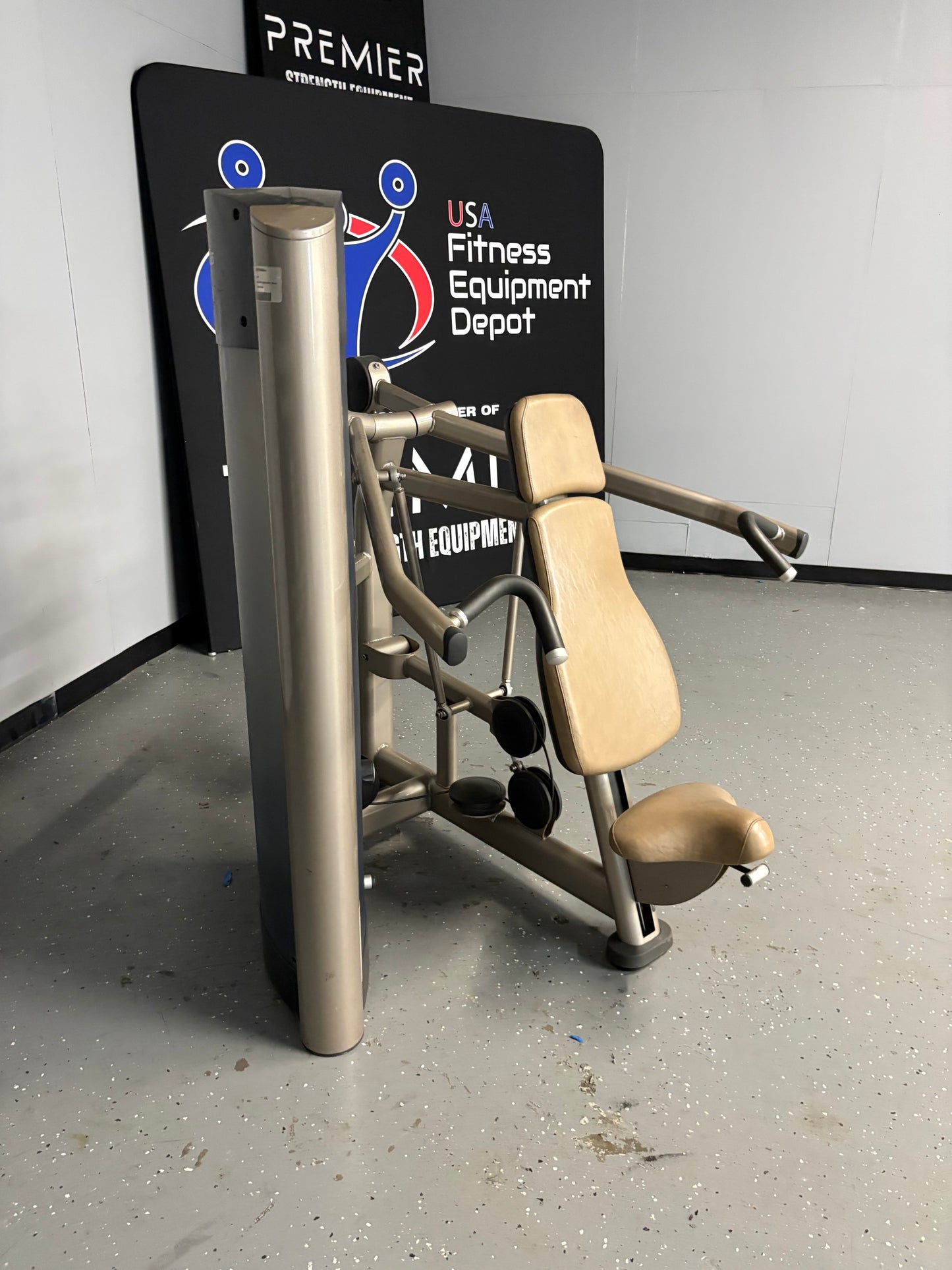 Life Fitness Signature Series Shoulder Press