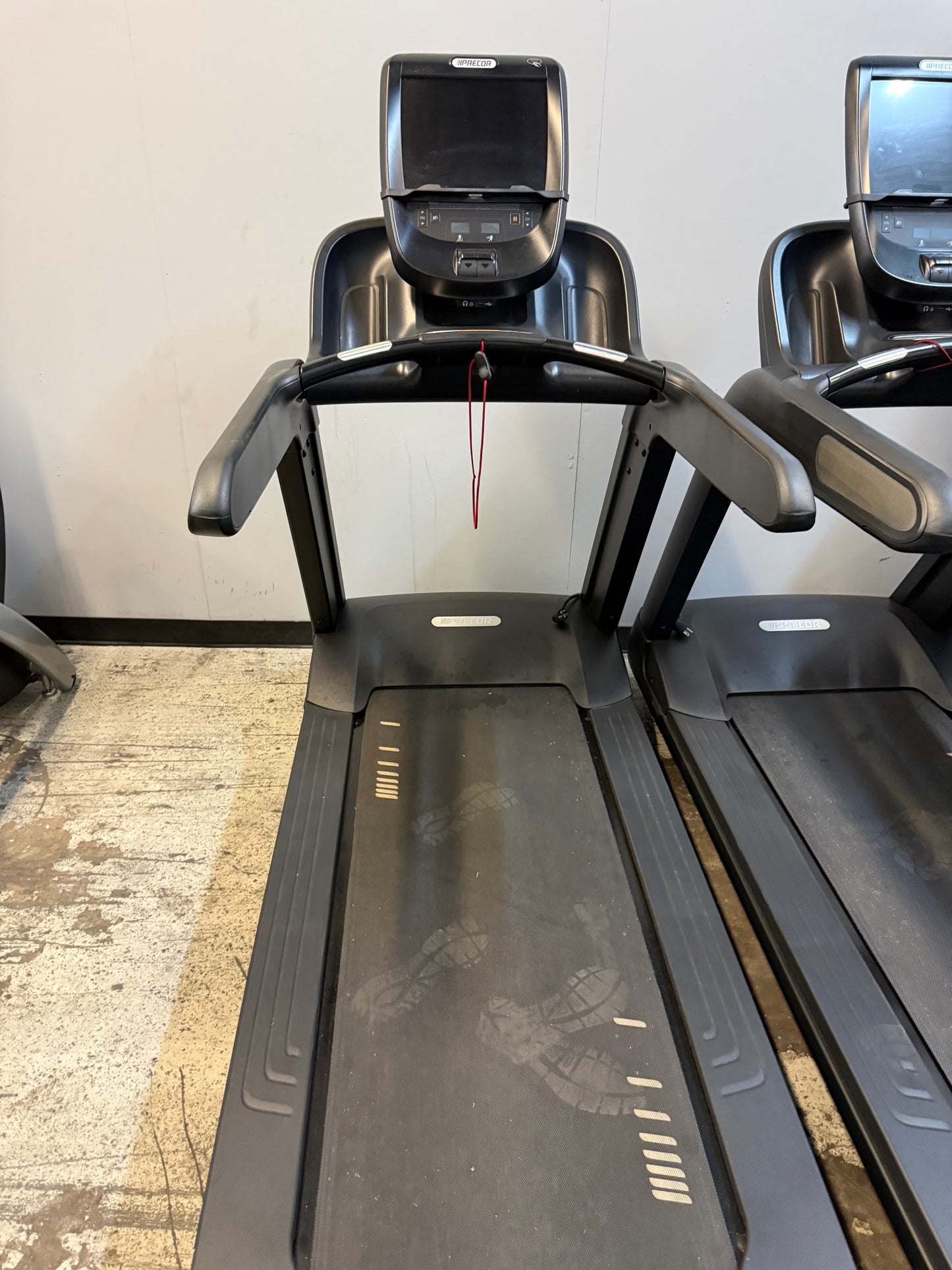 Precor TRM 885 Treadmill P82 console *Refurbished*