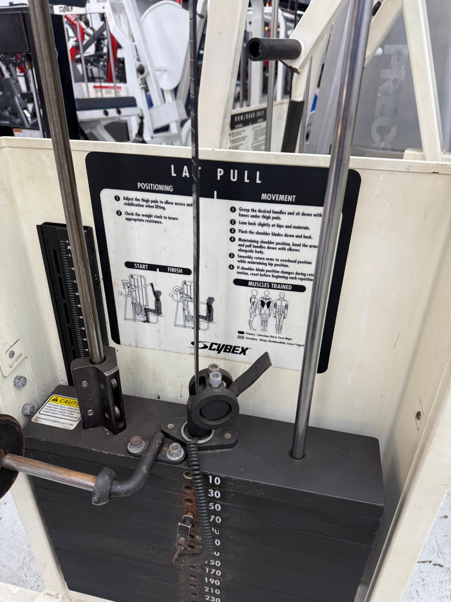 Cybex VR2 Lat Pulldown