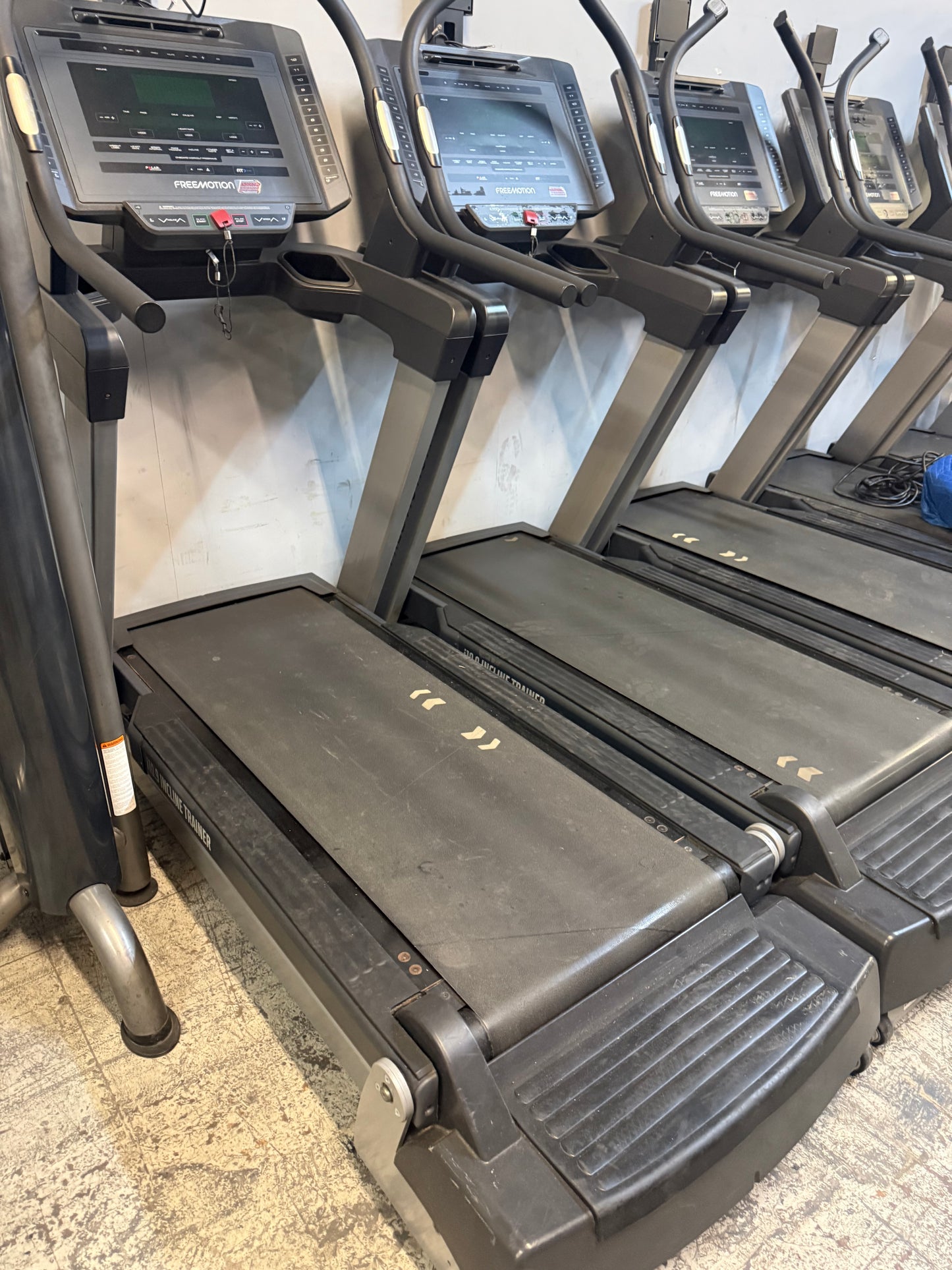 FreeMotion i10.9 Incline Trainer Treadmill