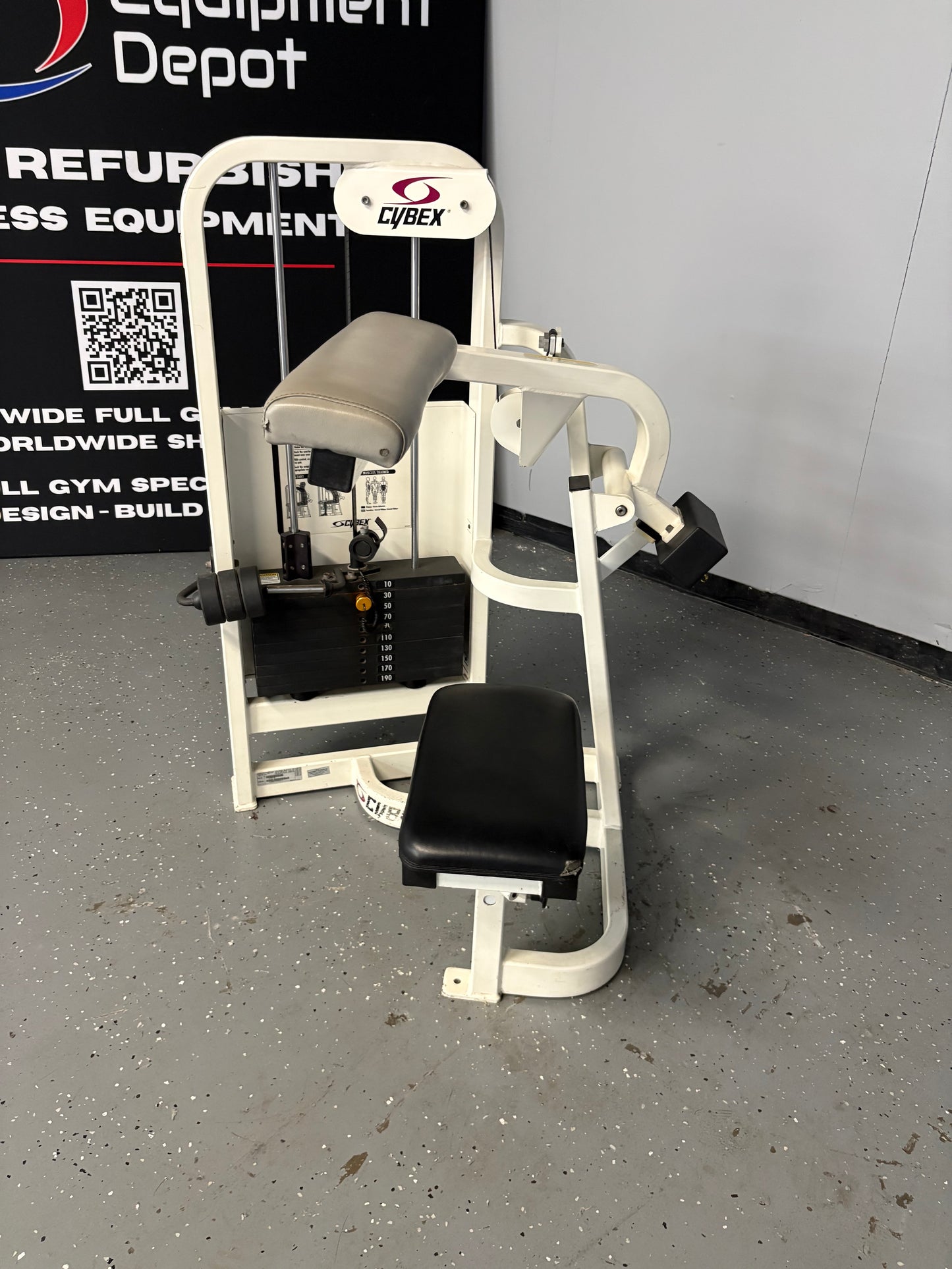 Cybex VR2 Abdominal Crunch