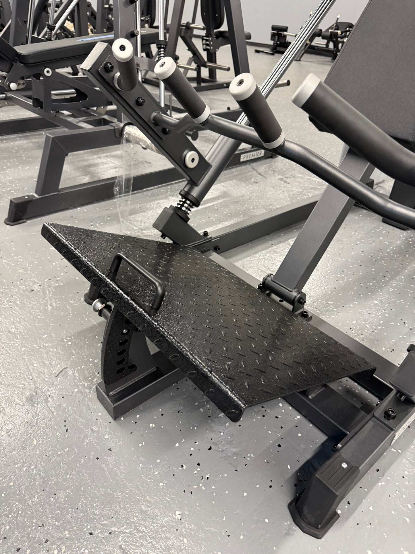 Premier Strength Beast Series Angled Row *NEW*