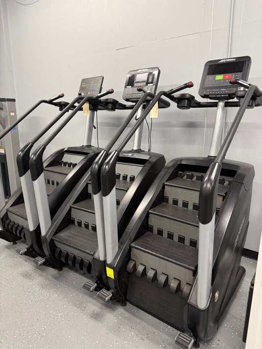 Life Fitness PowerMill Climber *Refurbished*