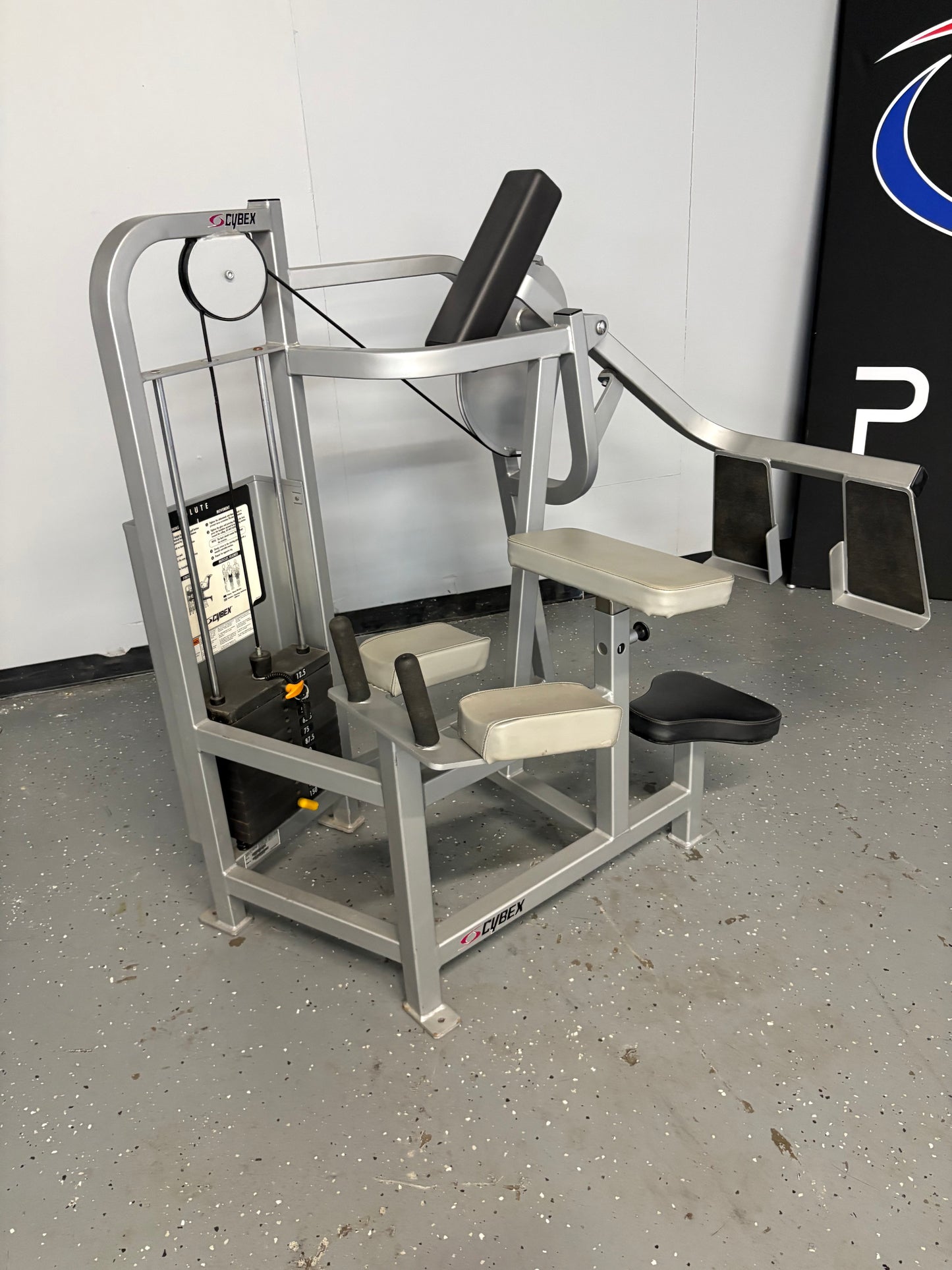 Cybex Classic Series Glute Kickback