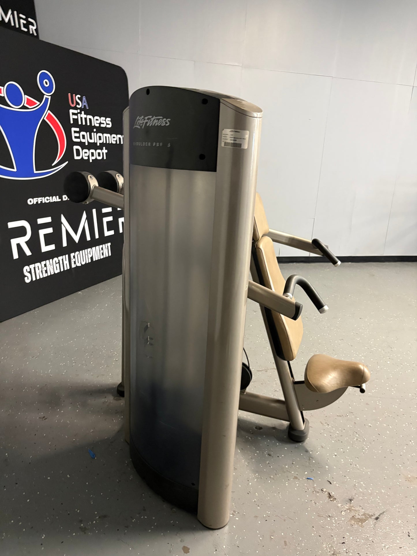 Life Fitness Signature Series Shoulder Press