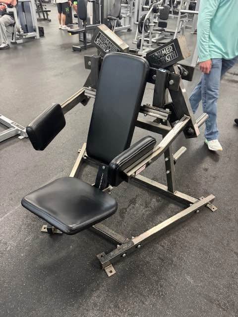 Hammer Strength Seated Lateral Raise *Refurbished*