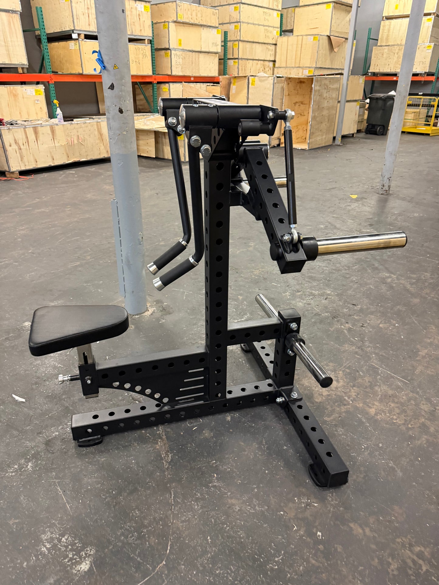 Elevación lateral sentado Serie Bravo de Premier Strength