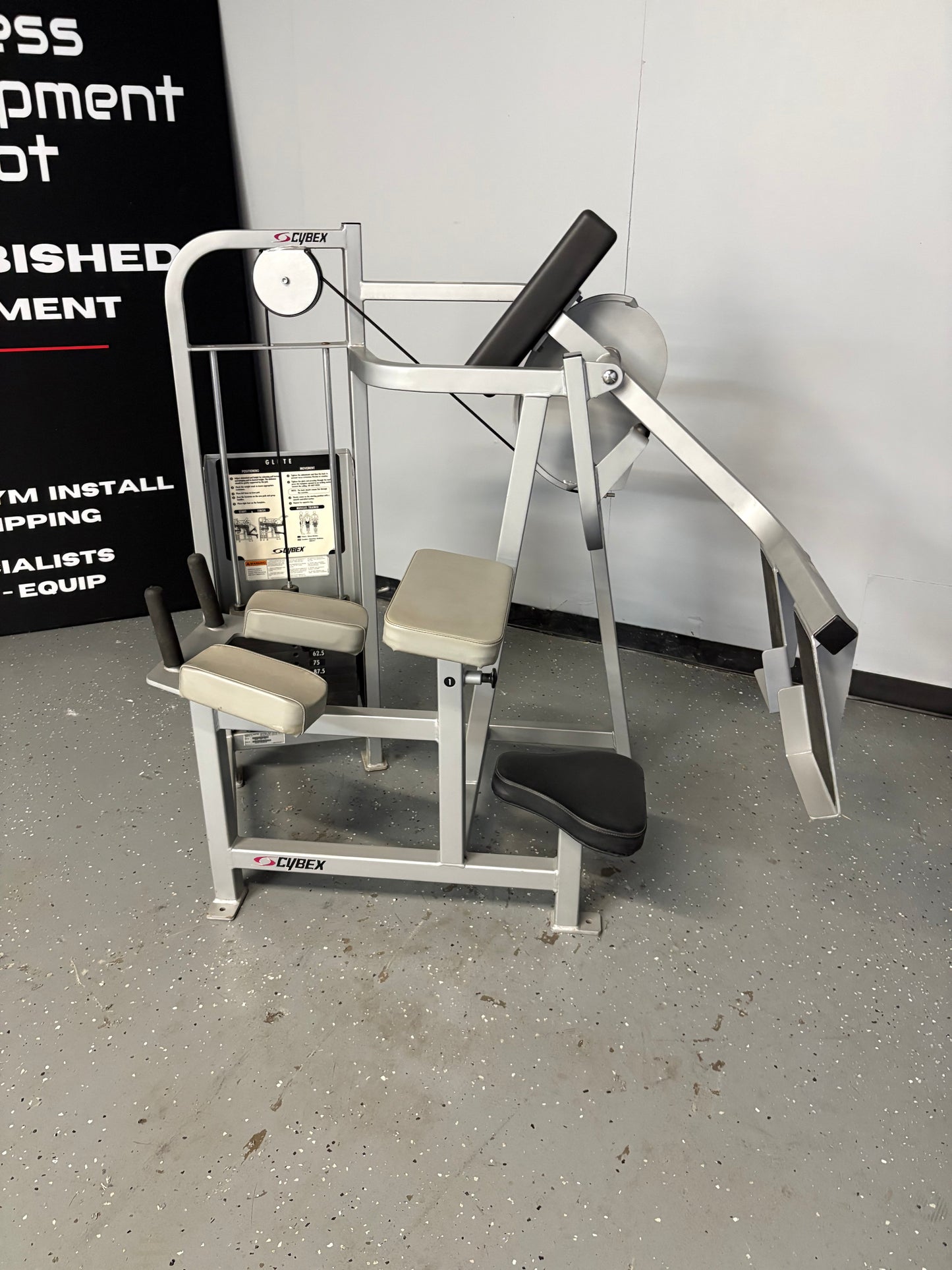 Cybex Classic Series Glute Kickback