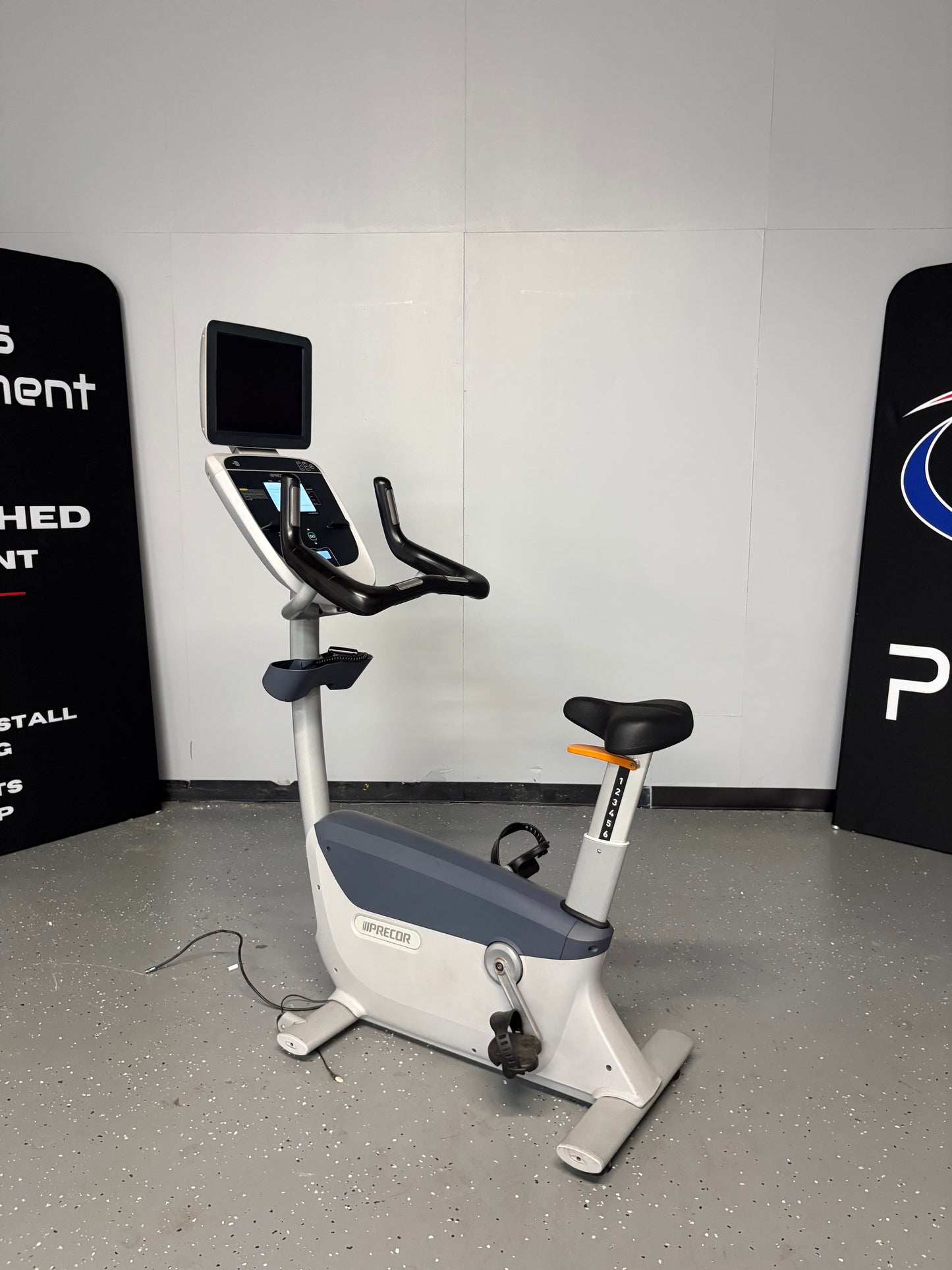 Precor UBK 825 Upright Bike *Refurbished*