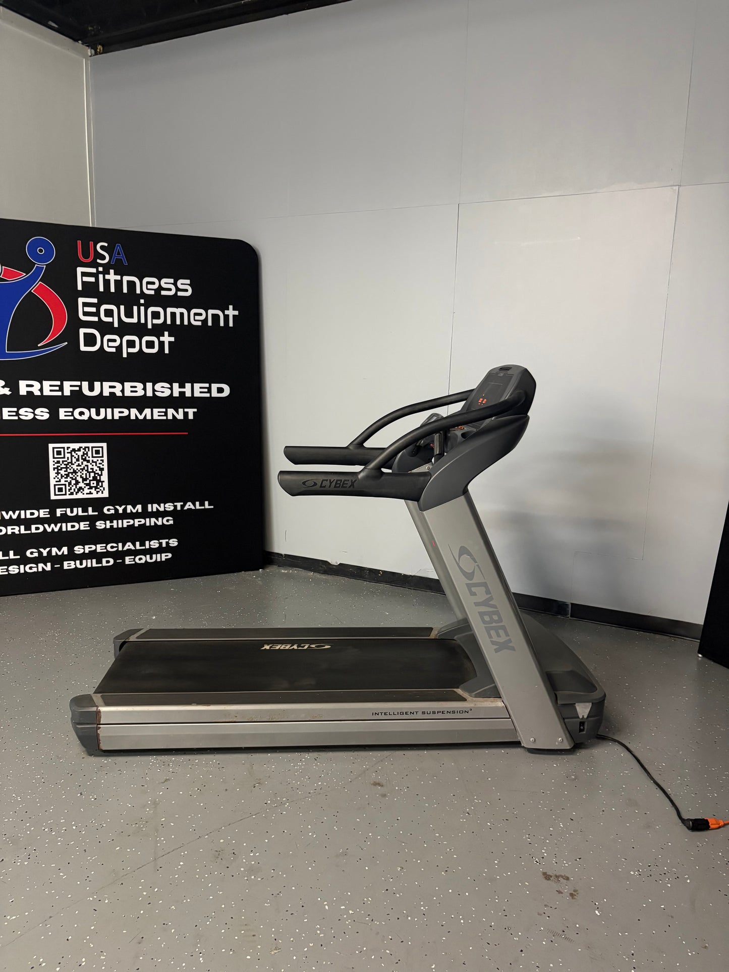Cybex 770T Treadmill w/LED Console *REFURBISHED*