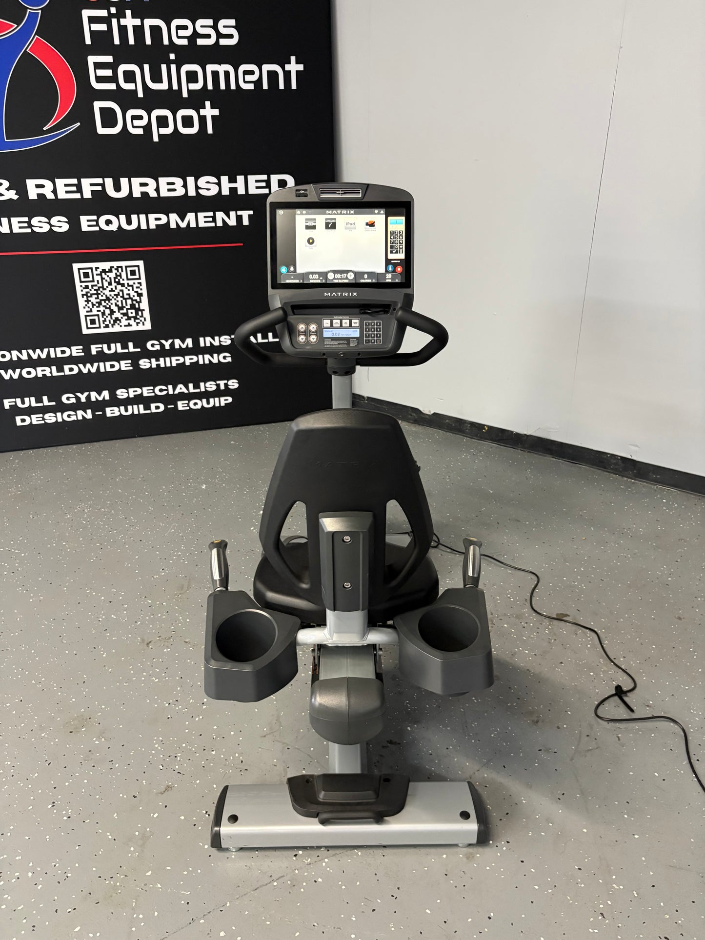 Matrix Fitness R5x Recumbent Bike w/Touchscreen *Refurbished*