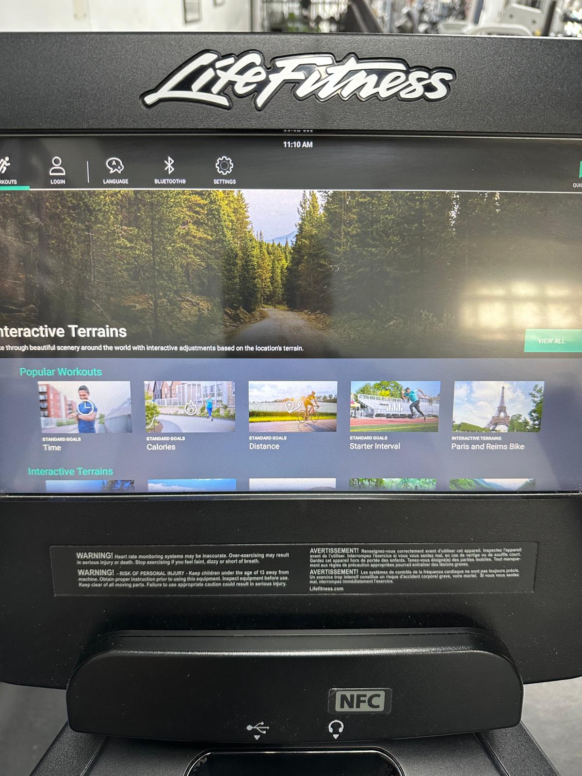 Life Fitness 95C Discover SE3 Upright Bike *REFURBISHED*