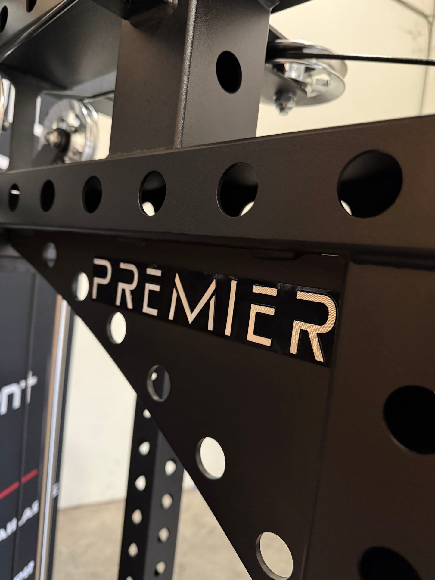 Máquina de aperturas y deltoides posteriores Premier Strength Serie Bravo *NUEVO*