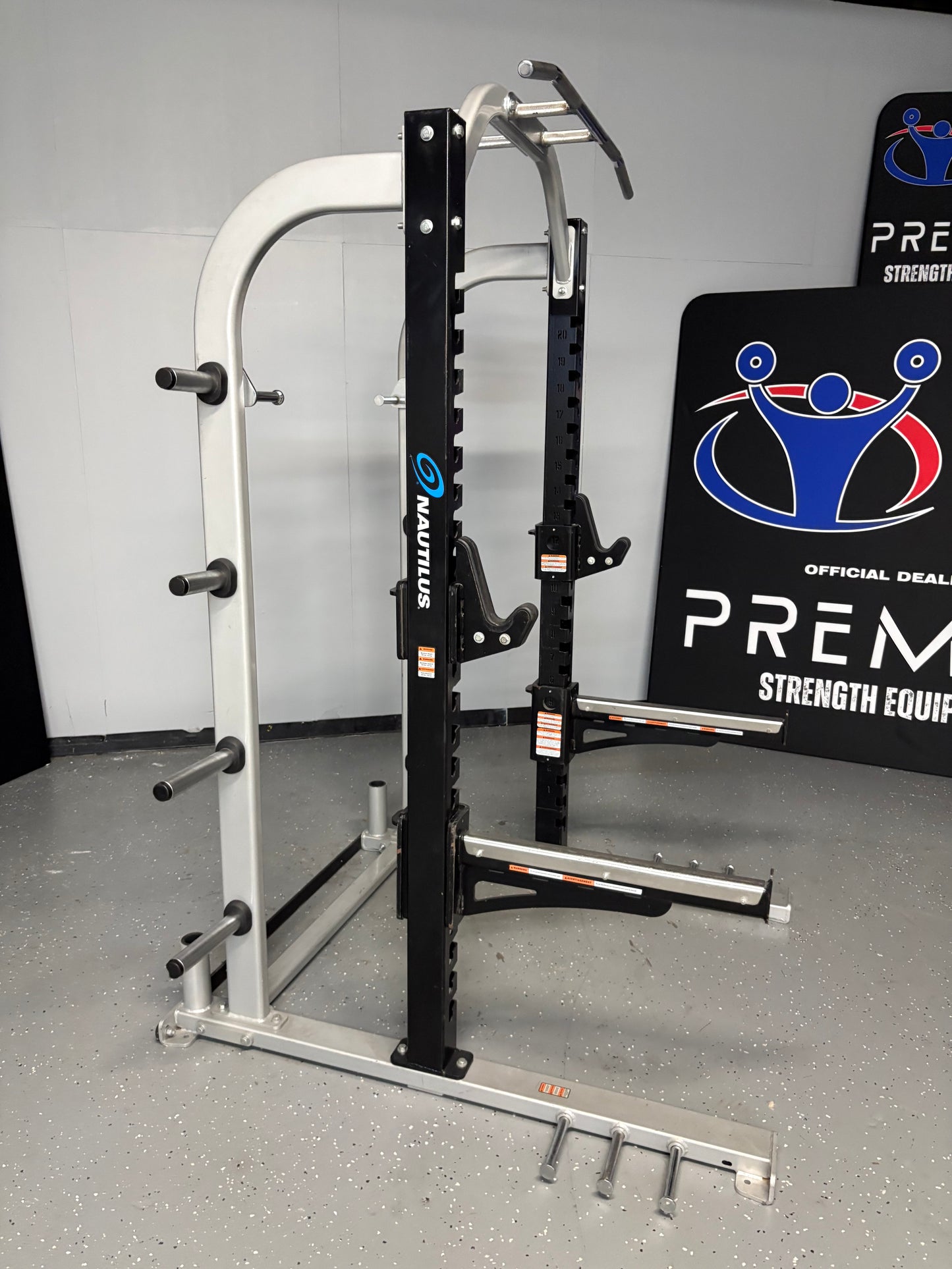 Nautilus Half Rack