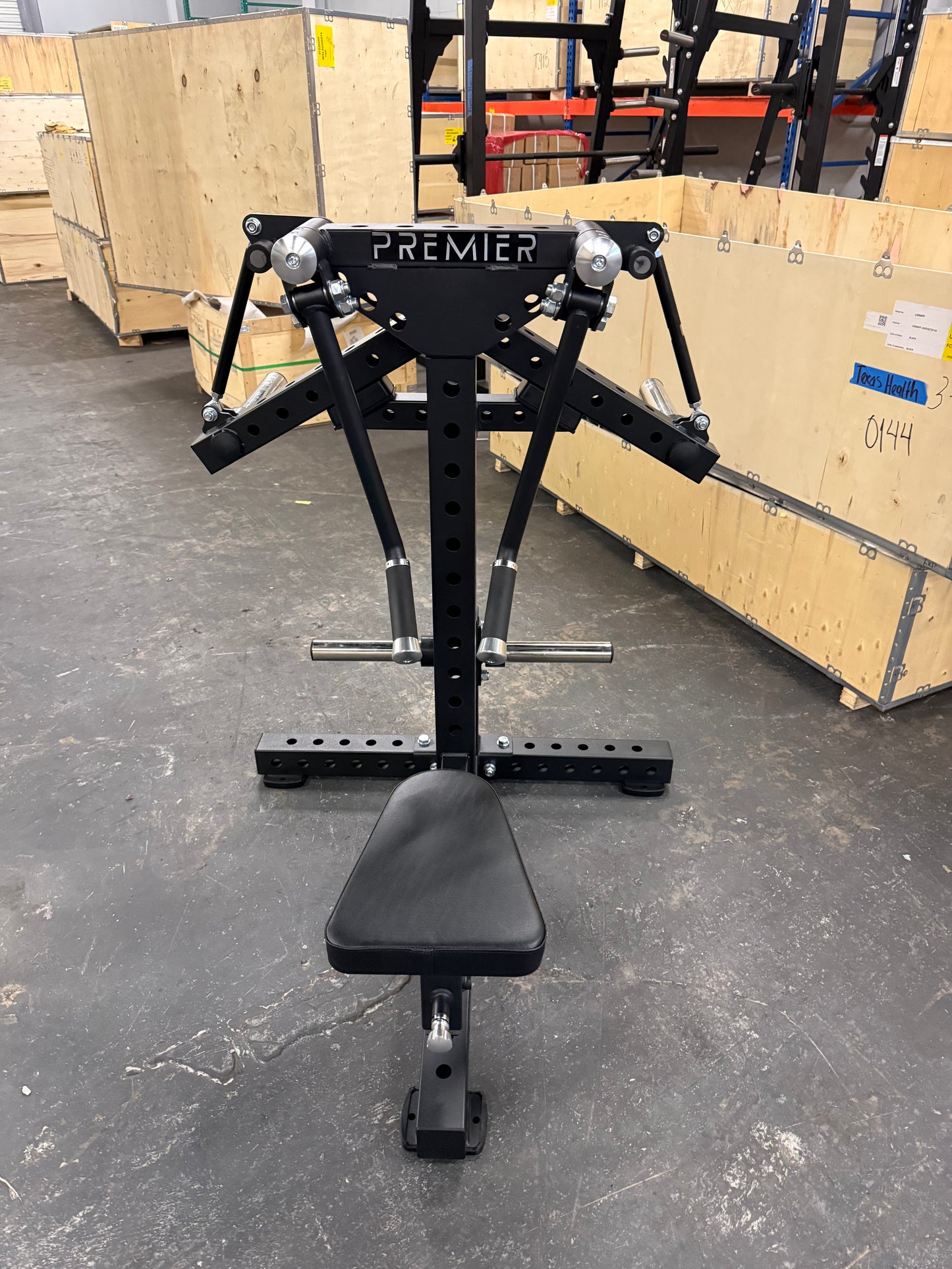Elevación lateral sentado Serie Bravo de Premier Strength