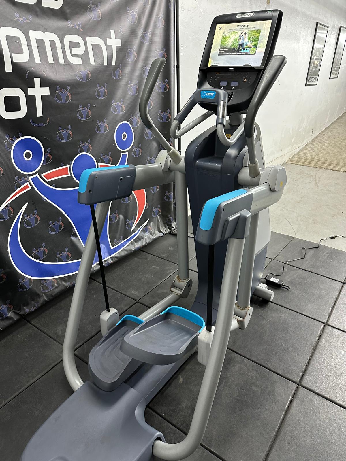 Precor AMT 885 Open Stride Trainer Elliptical w/P82 *REFURBISHED*