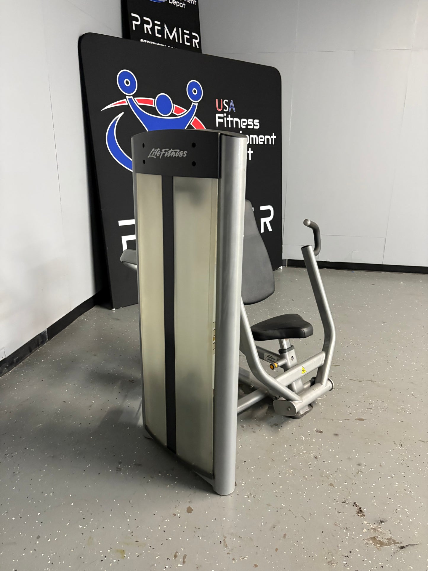Life Fitness Vitality Series Chest Press