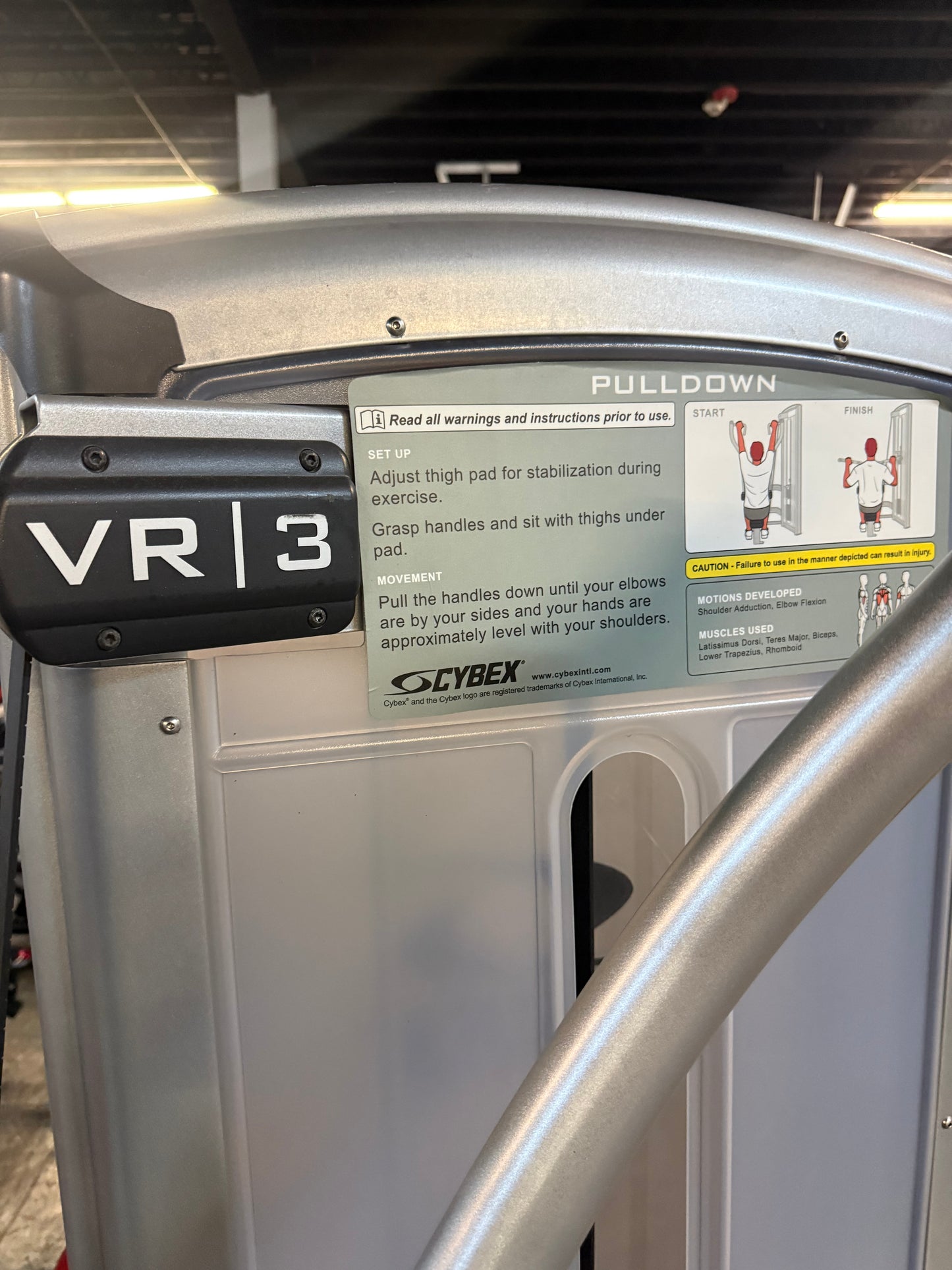 Cybex VR3 Lat Pulldown