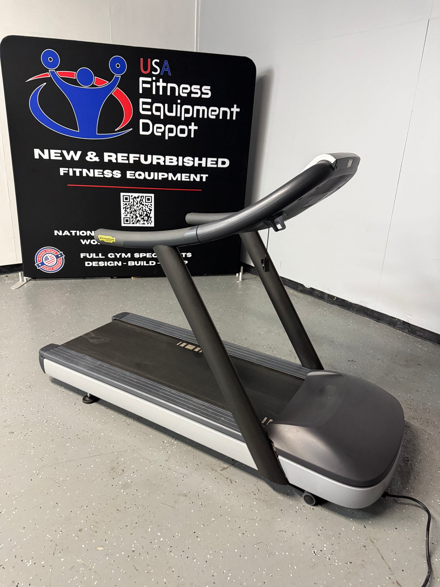 TechnoGym Job 700 Series Treadmill