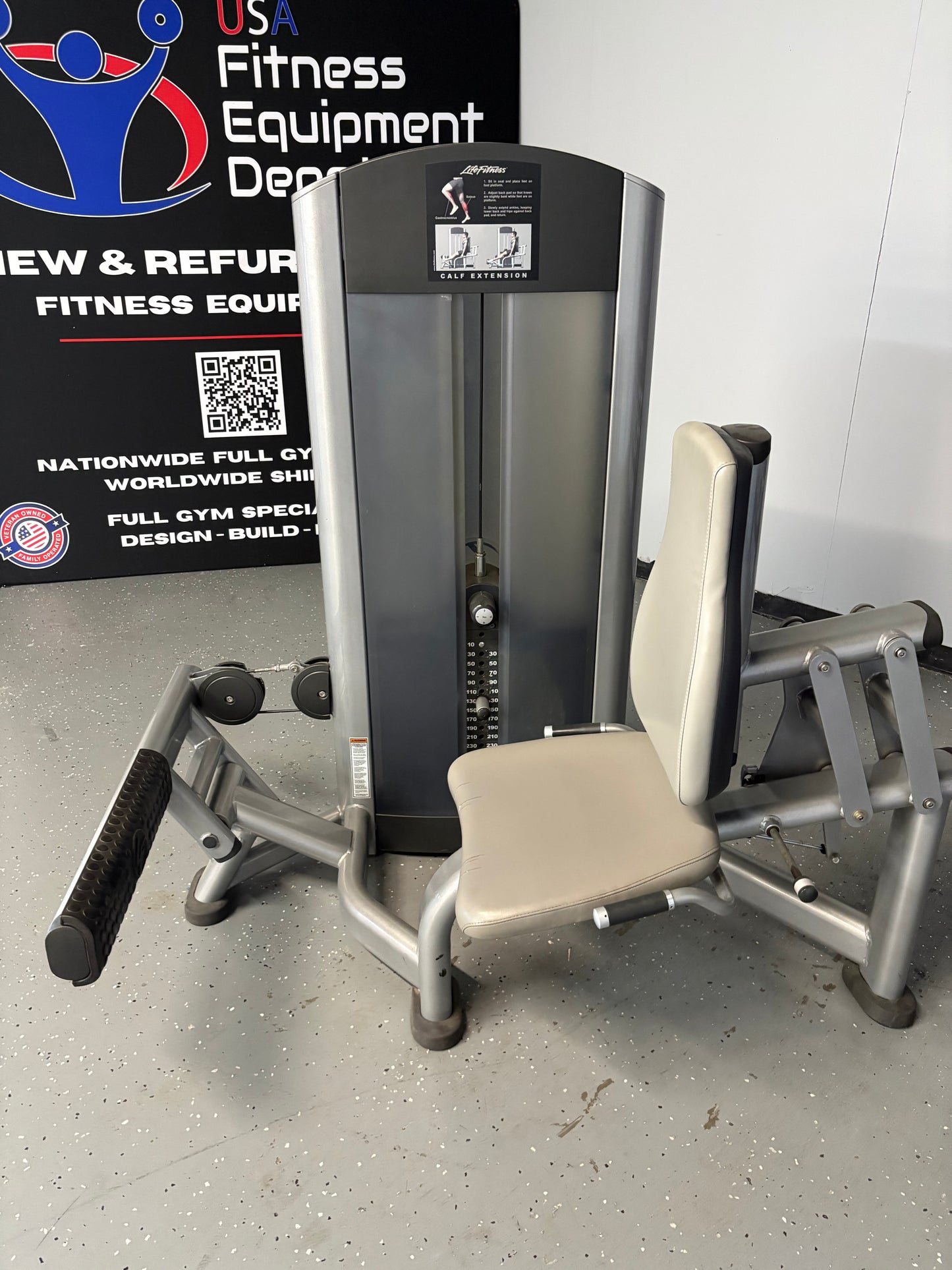Life Fitness Signature Series Seated Calf