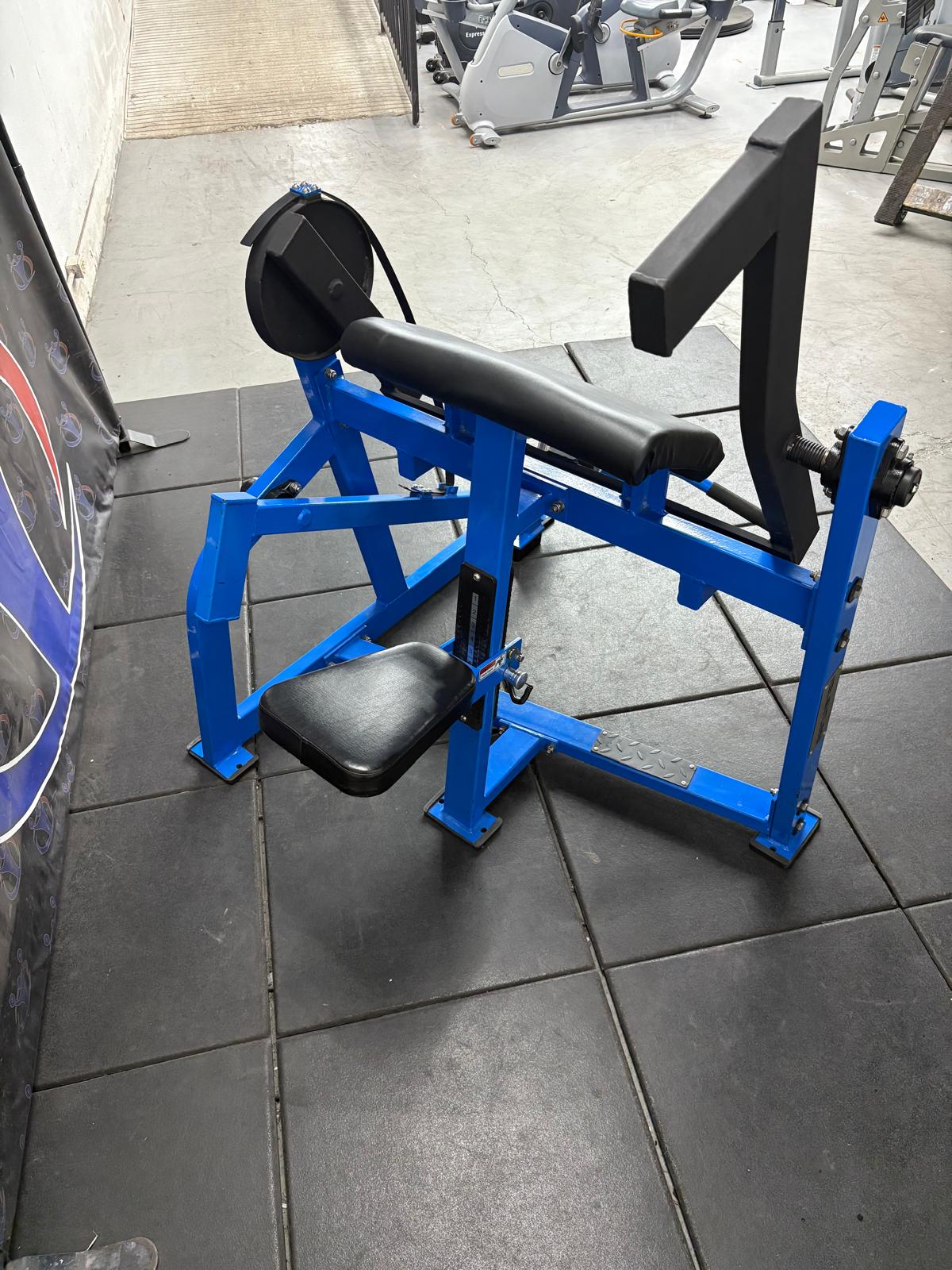 Relentless Bicep Curl *REFURBISHED*