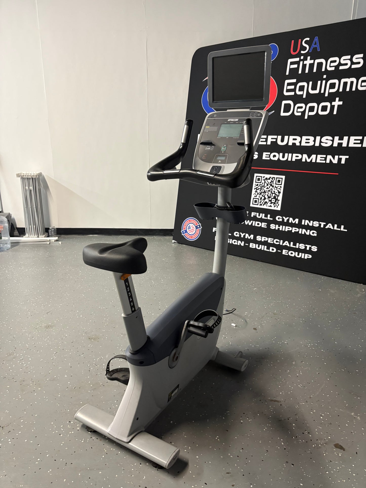 Precor UBK 825 Upright Bike *Refurbished*