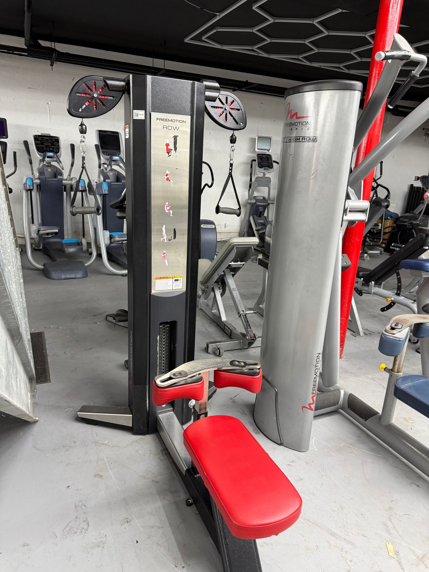 FreeMotion Genesis Series Row
