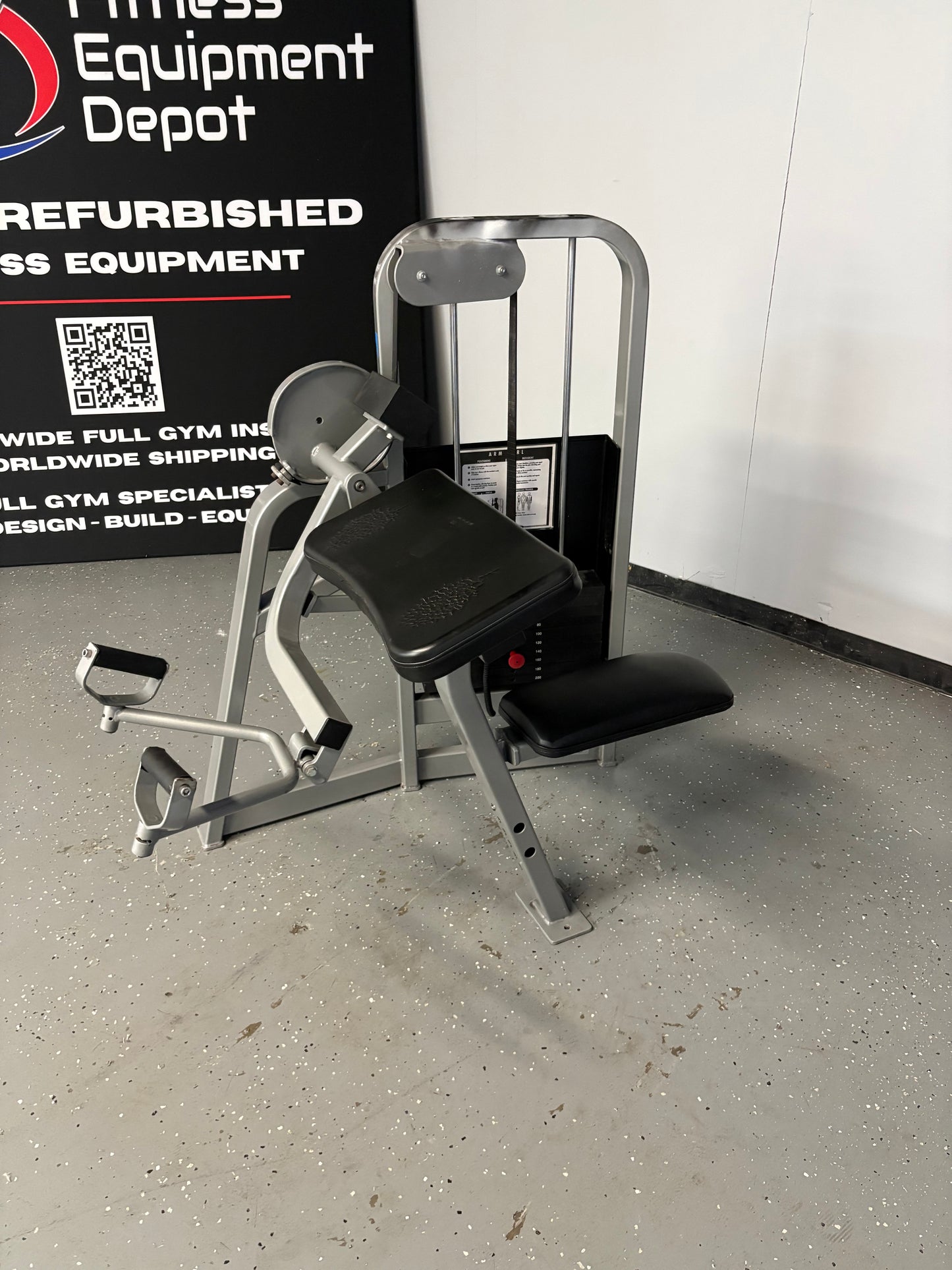Cybex VR2 Rotary Bicep Curl