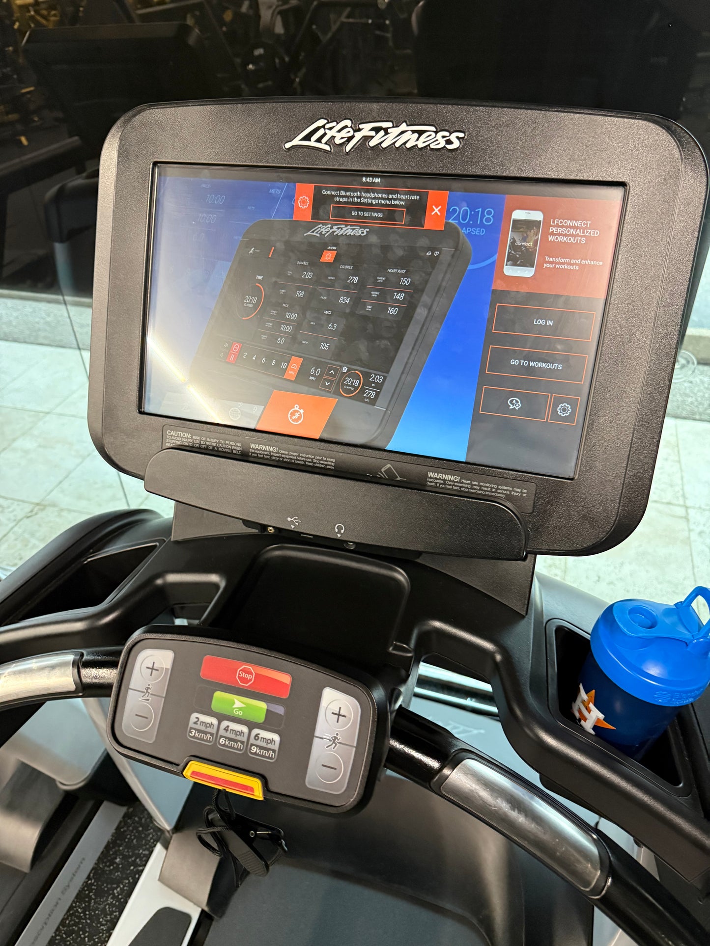 Life Fitness 95T Discover SE3 Series Treadmill