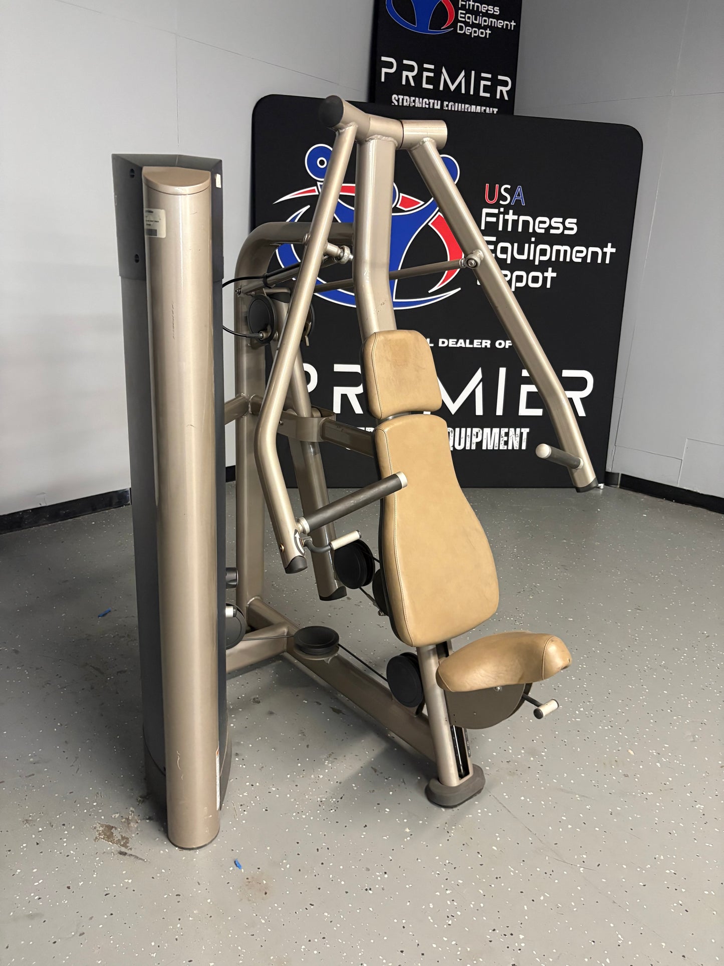 Life Fitness Signature Series Chest Press