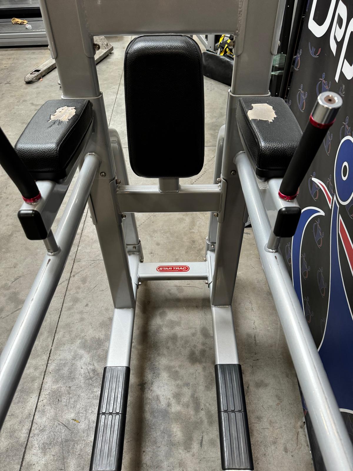 Star Trac Captain's Chair *REFURBSIHED*