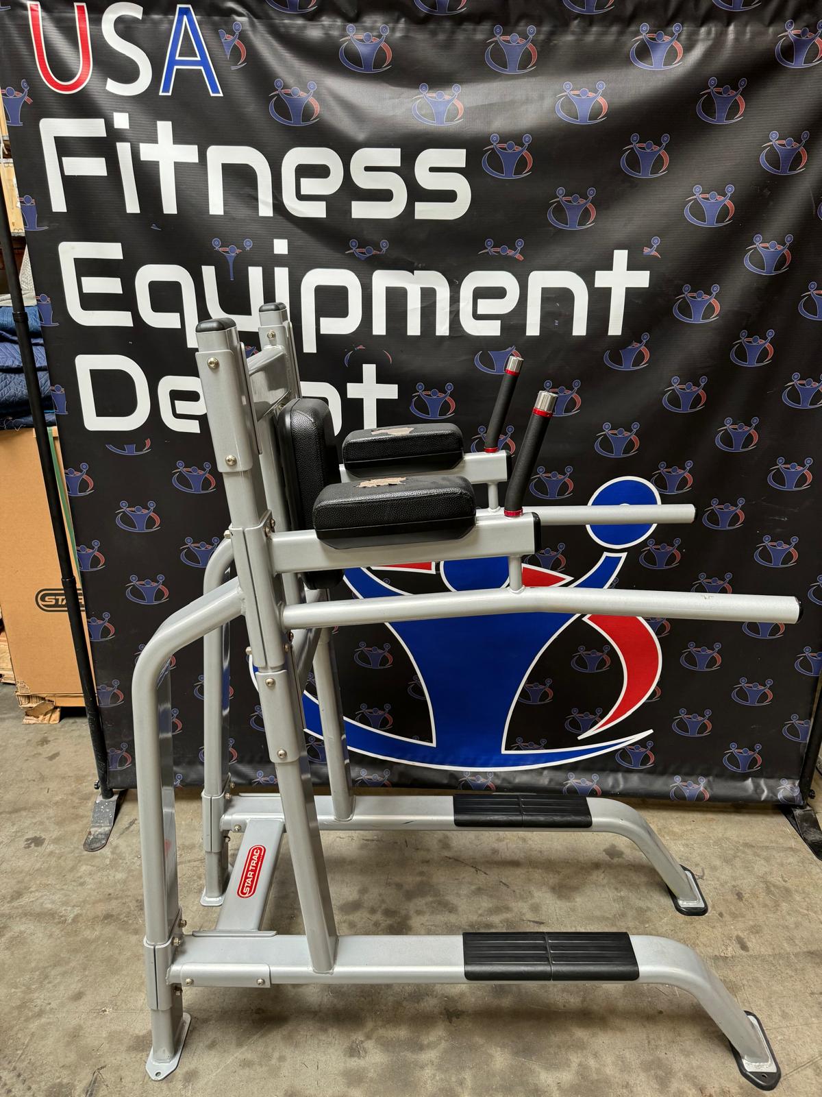 Star Trac Captain's Chair *REFURBSIHED*