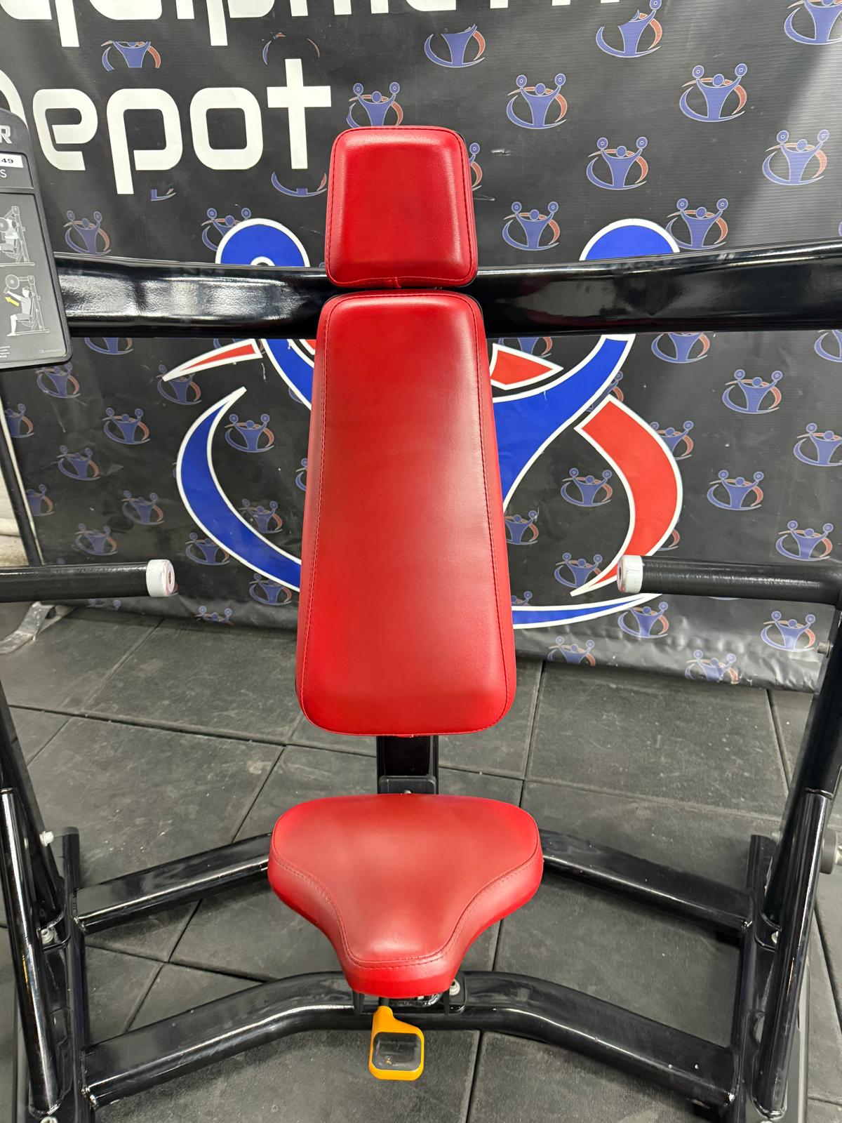 Precor Discovery Series Plate Loaded Chest Press *REFURBISHED*