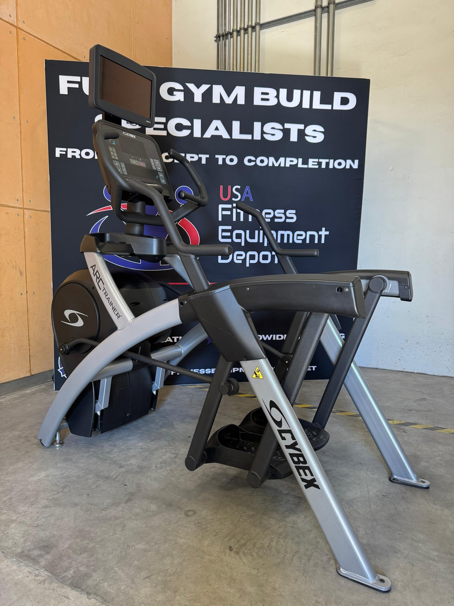 Cybex R Series Lower Body Arc Trainer Elliptical *REFURBISHED*