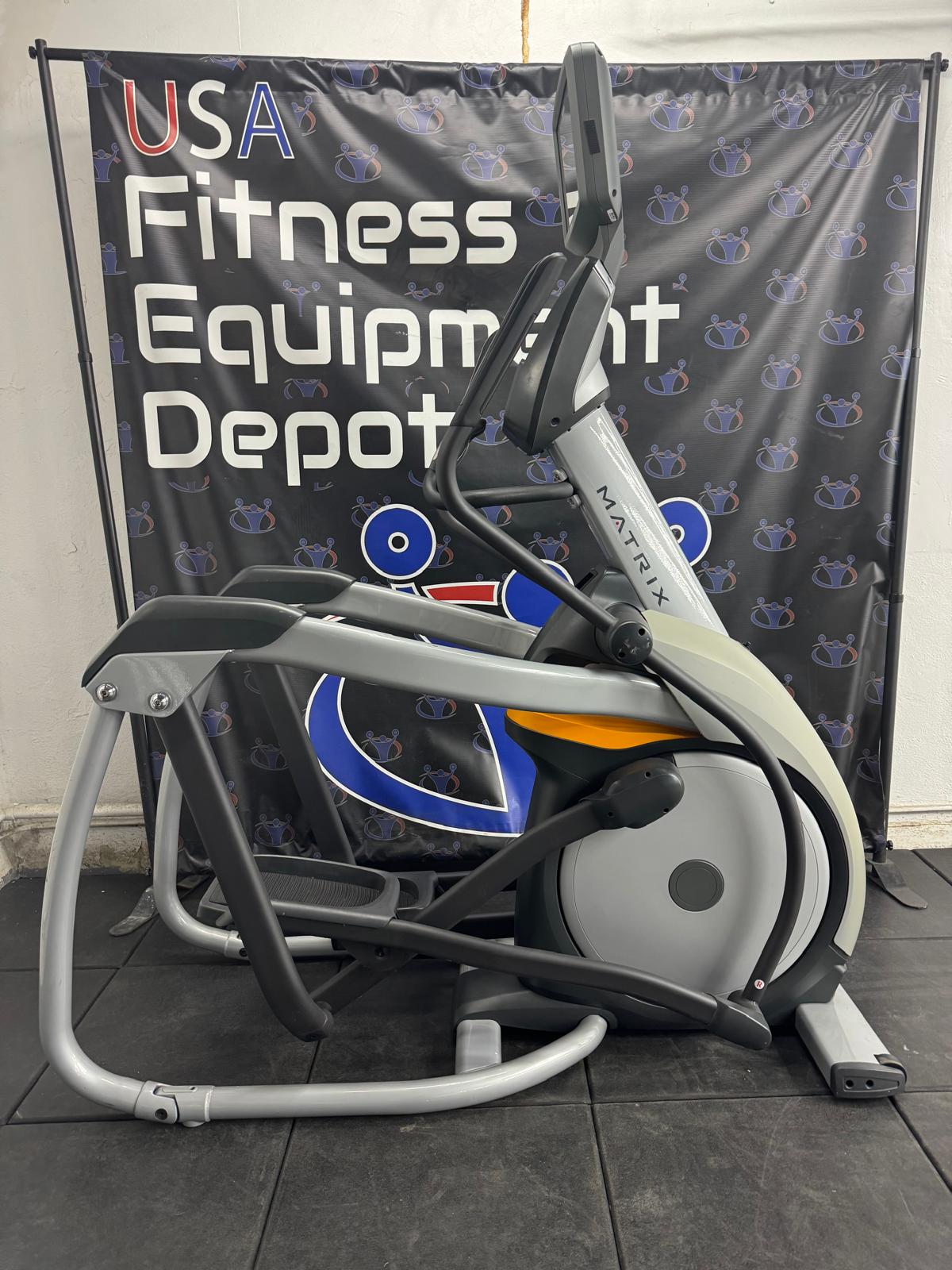 Matrix Fitness E3x Elliptical Trainer *REFURBISHED*