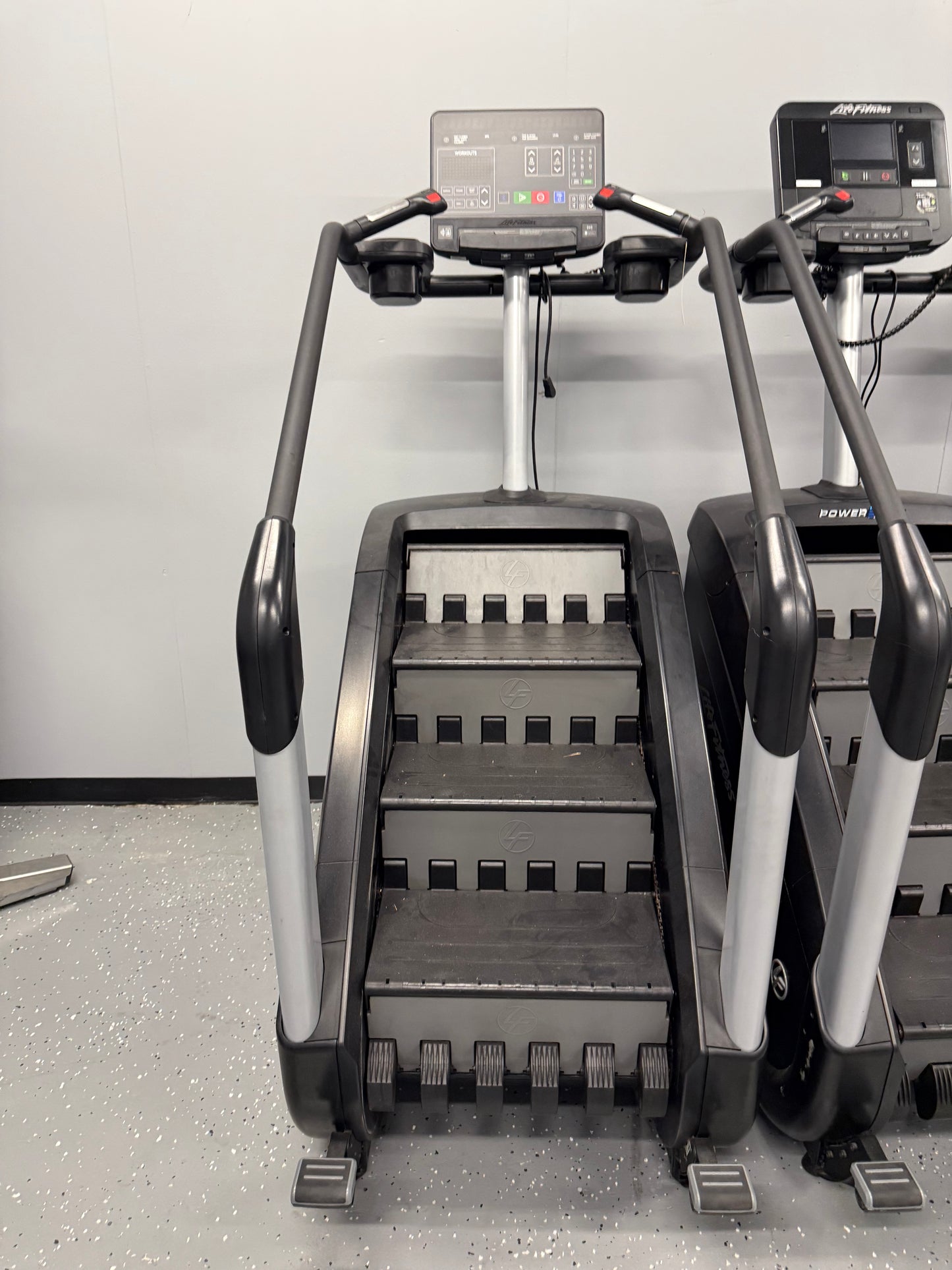 Life Fitness PowerMill Climber *Refurbished*