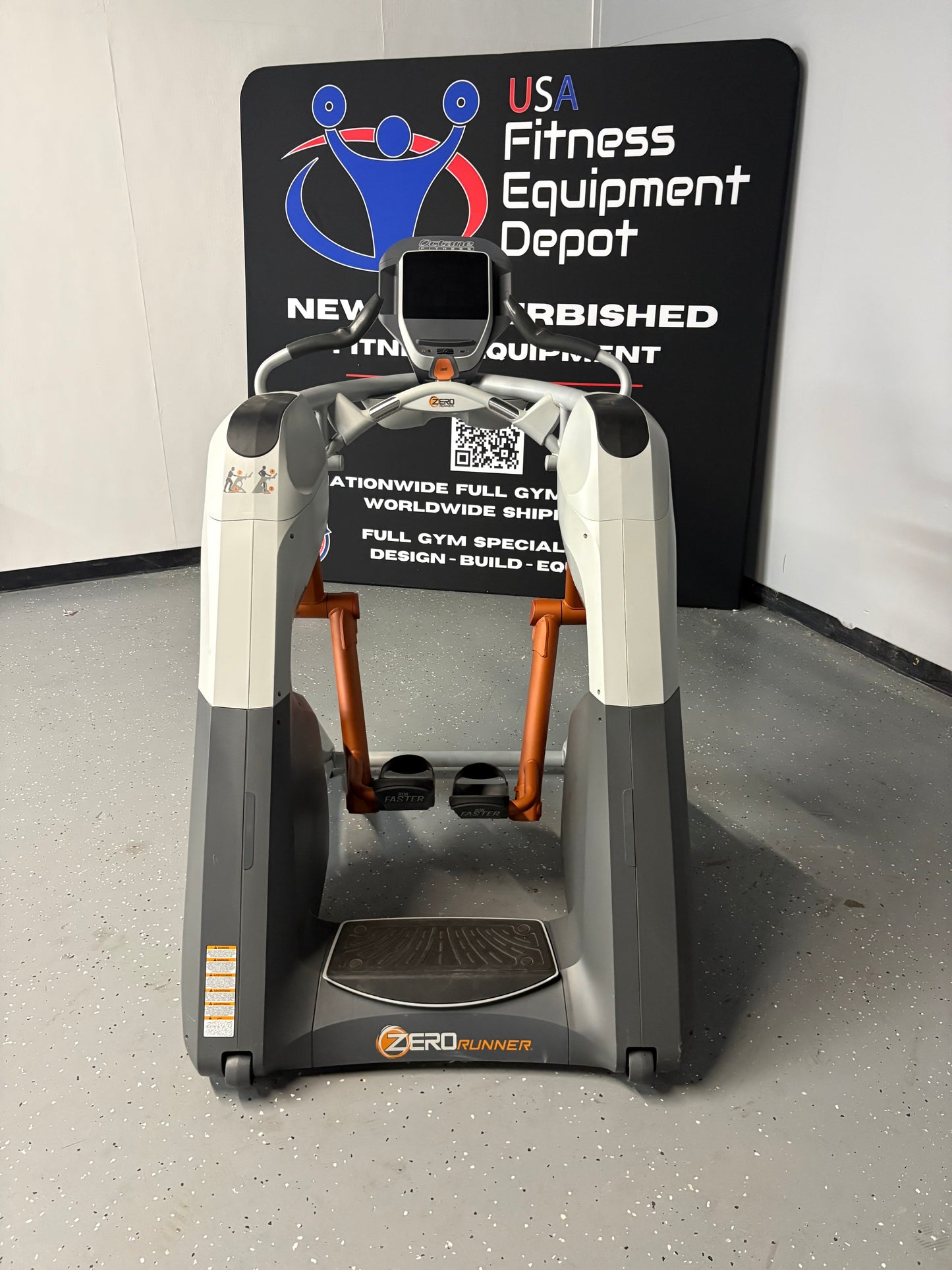 Octane Fitness ZR8000 Zero Runner w/Smart Screen *Refurbished*