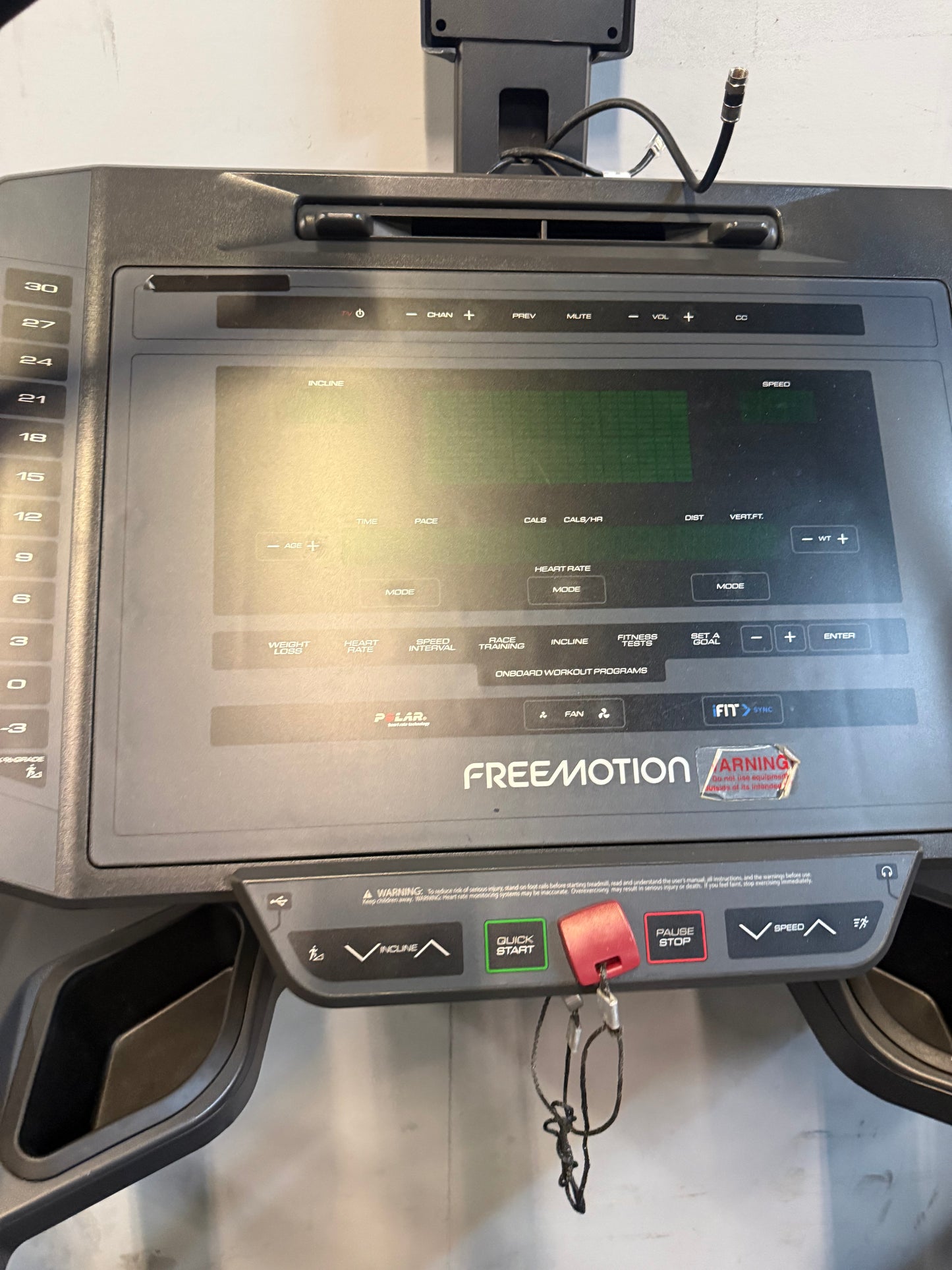 FreeMotion i10.9 Incline Trainer Treadmill