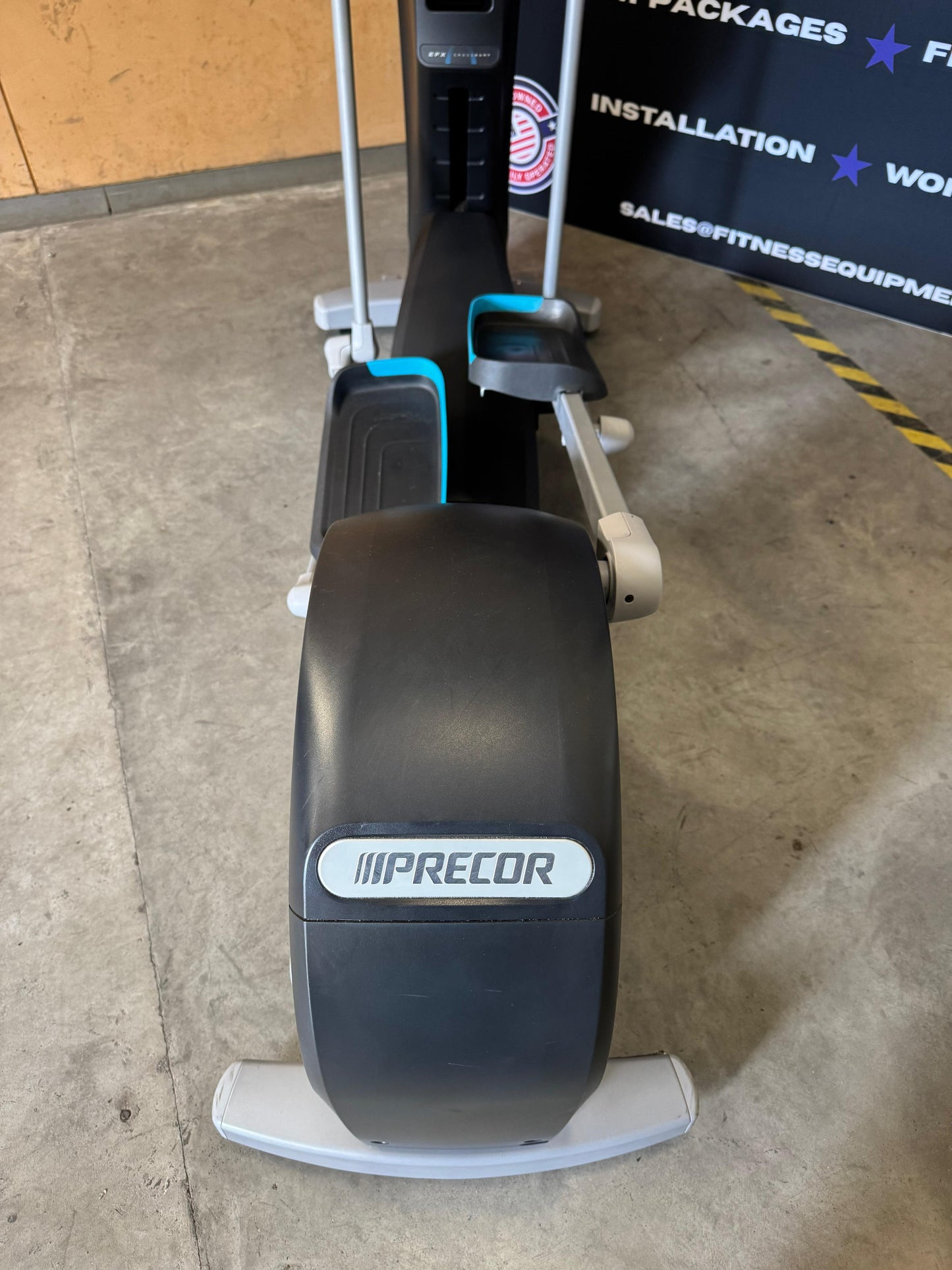 Precor EFX 835 Total Body Elliptical Converging Ramp P30 Console *REFURBISHED*