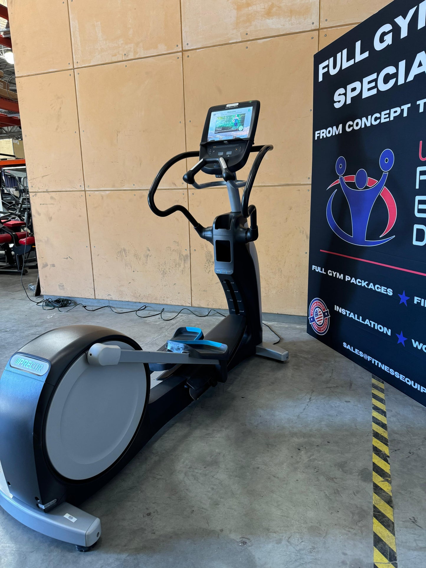 Precor EFX 883 Lower Body Elliptical Converging Ramp w/ P82 Console *REFURBISHED*