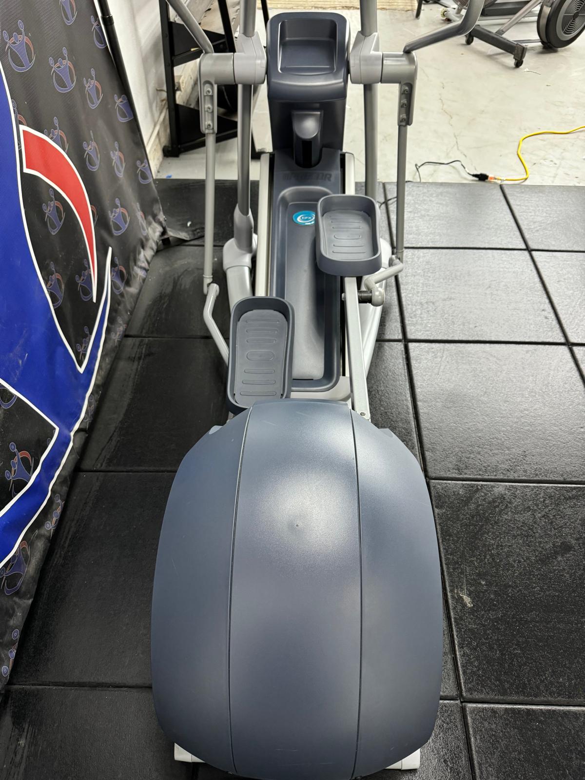 Precor EFX 885 Total Body Elliptical w/P80 Console *REFURBSIHED*