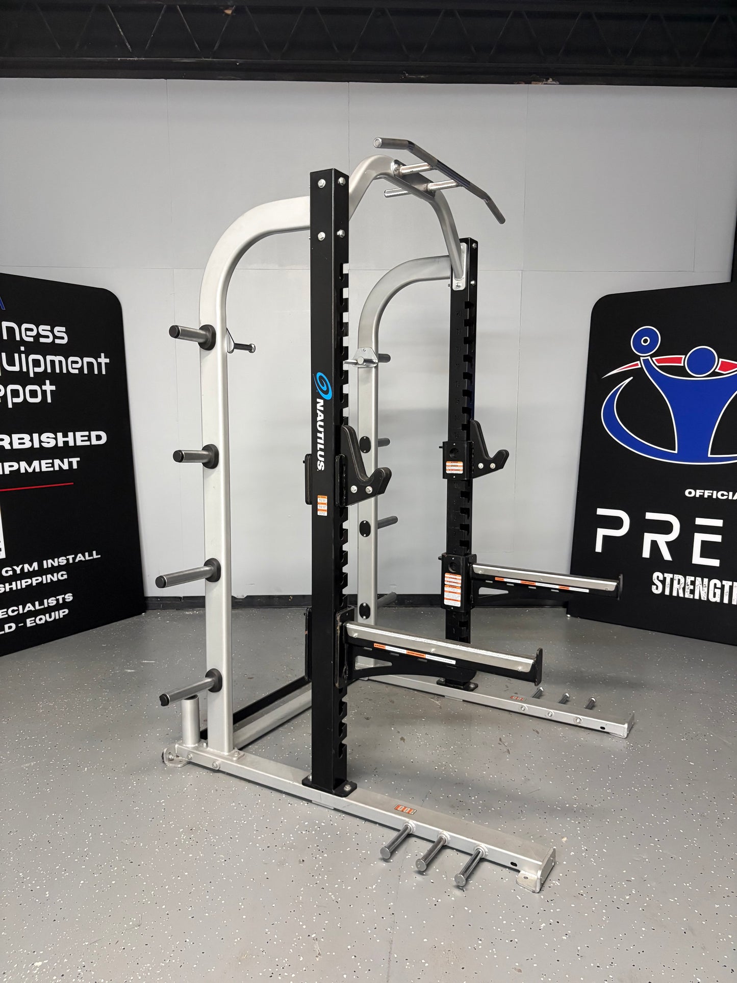 Nautilus Half Rack